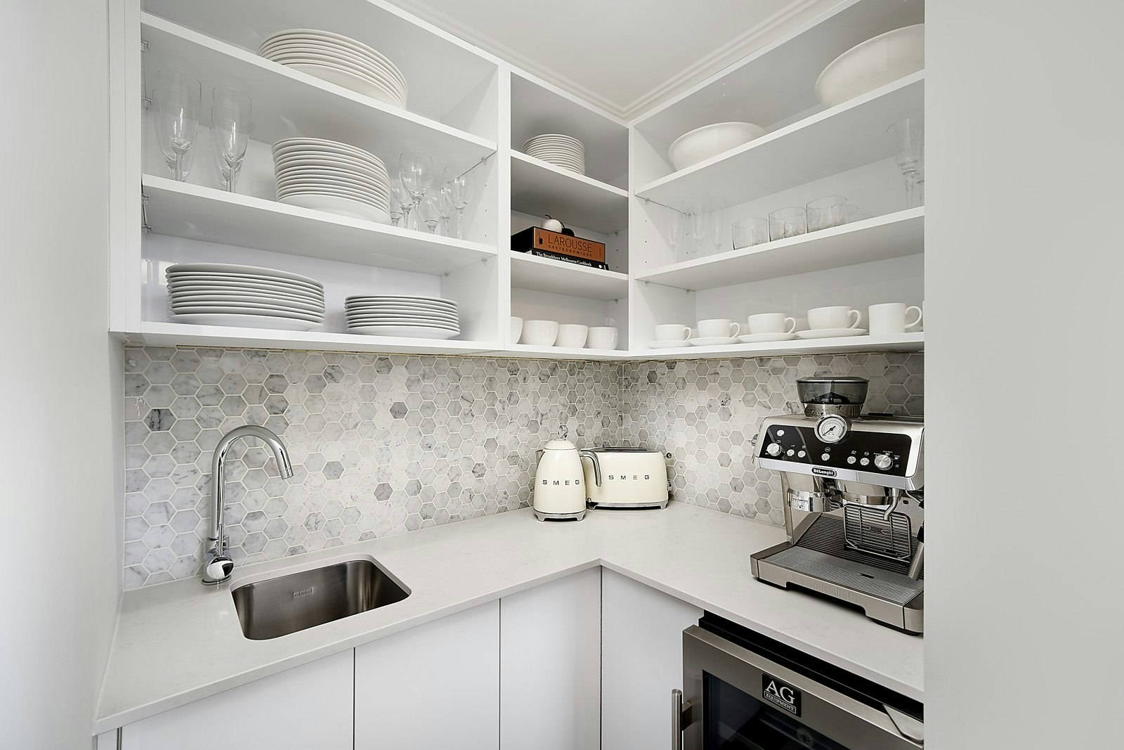 2/198 Kerferd Road, Albert Park, VIC