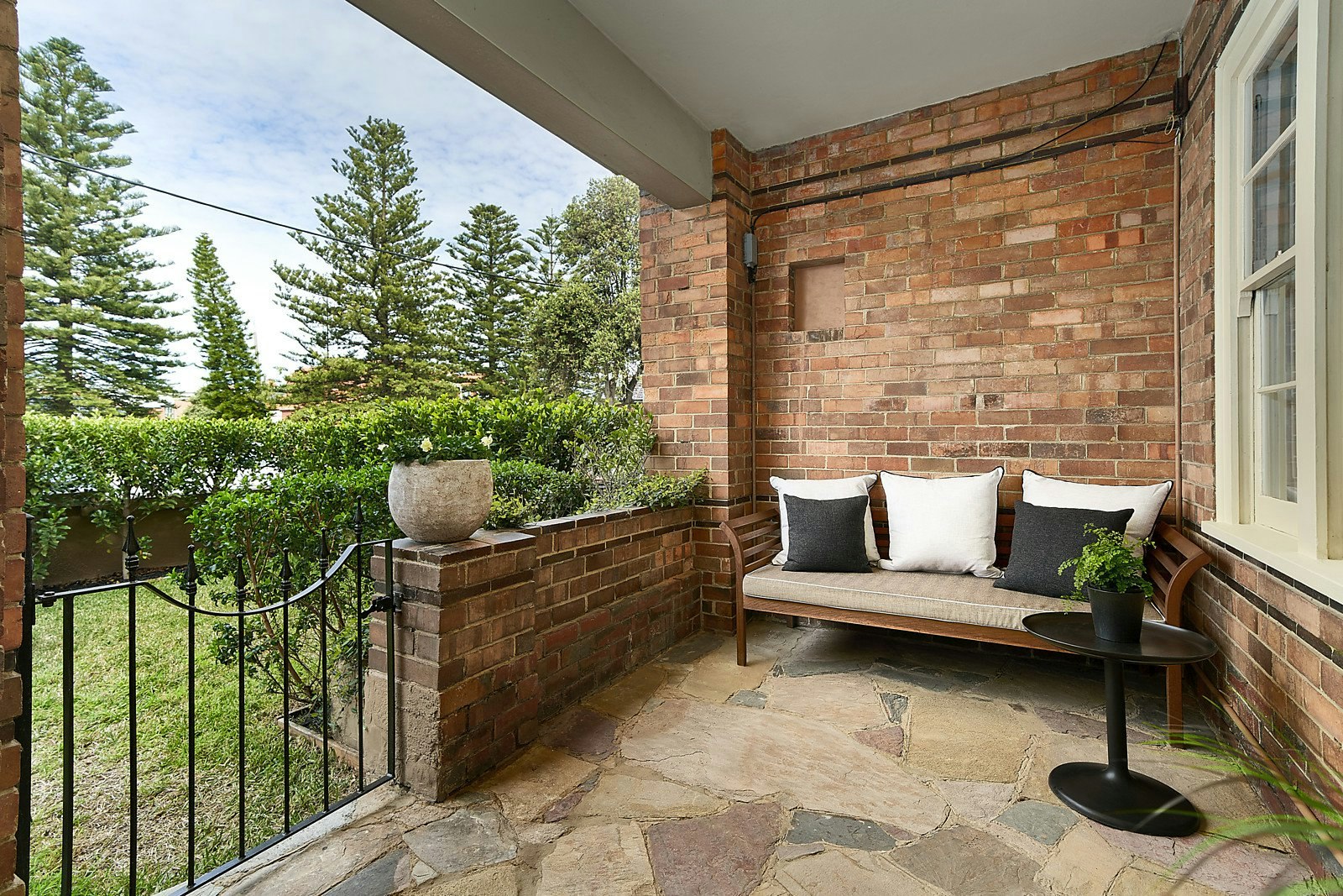 2/198 Kerferd Road, Albert Park, VIC