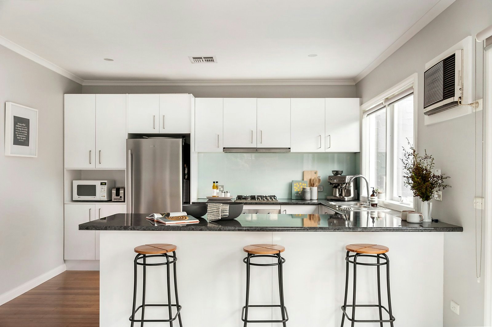 2/5 The Rialto West, Malvern East, VIC