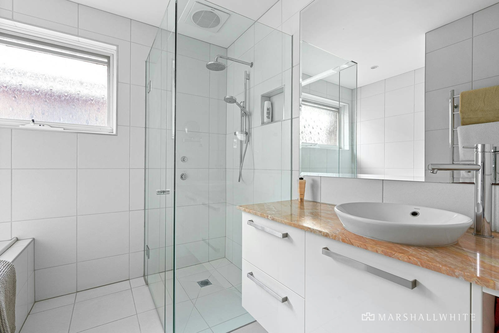 8 Ellesmore Court, Kew, VIC