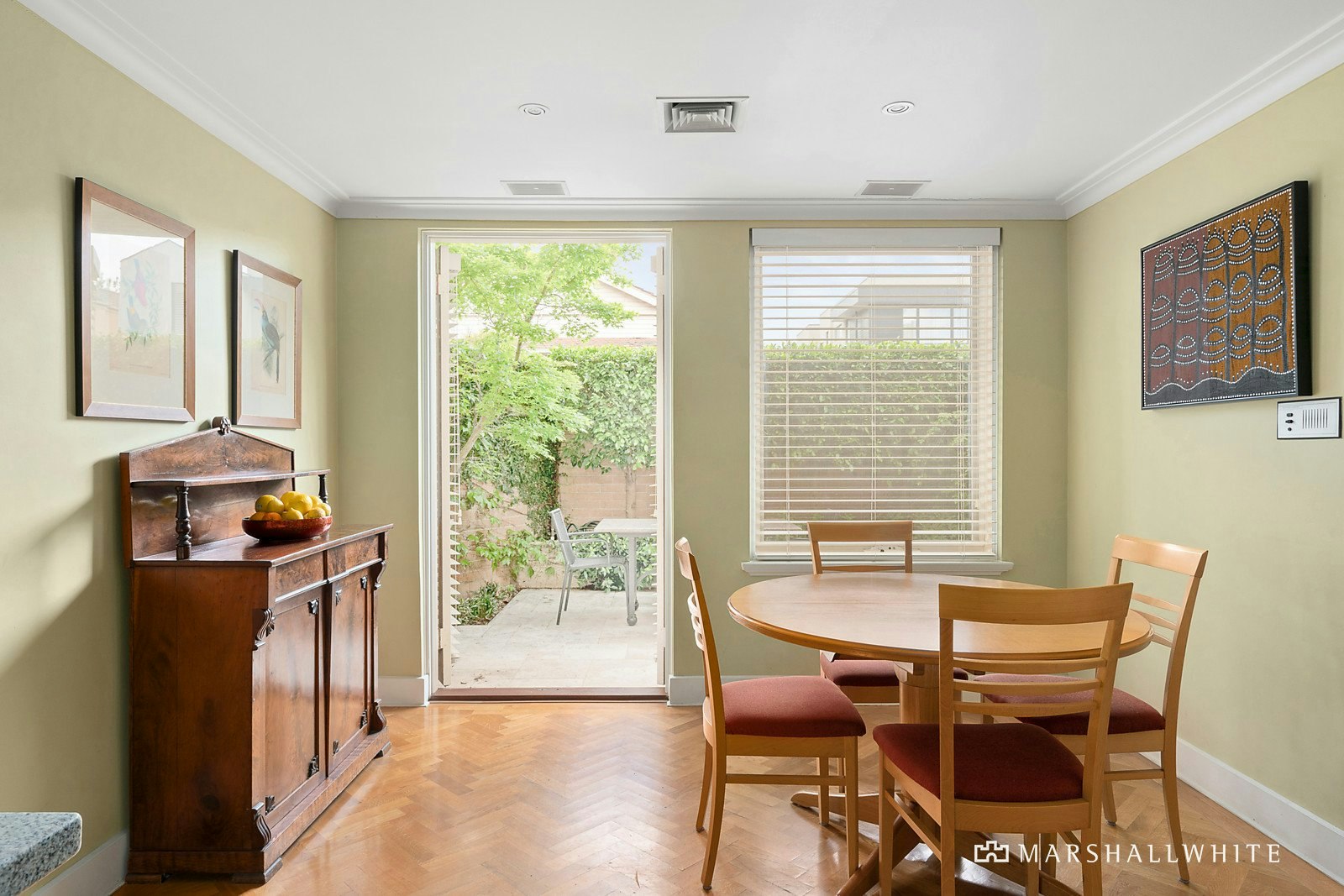 8 Ellesmore Court, Kew, VIC