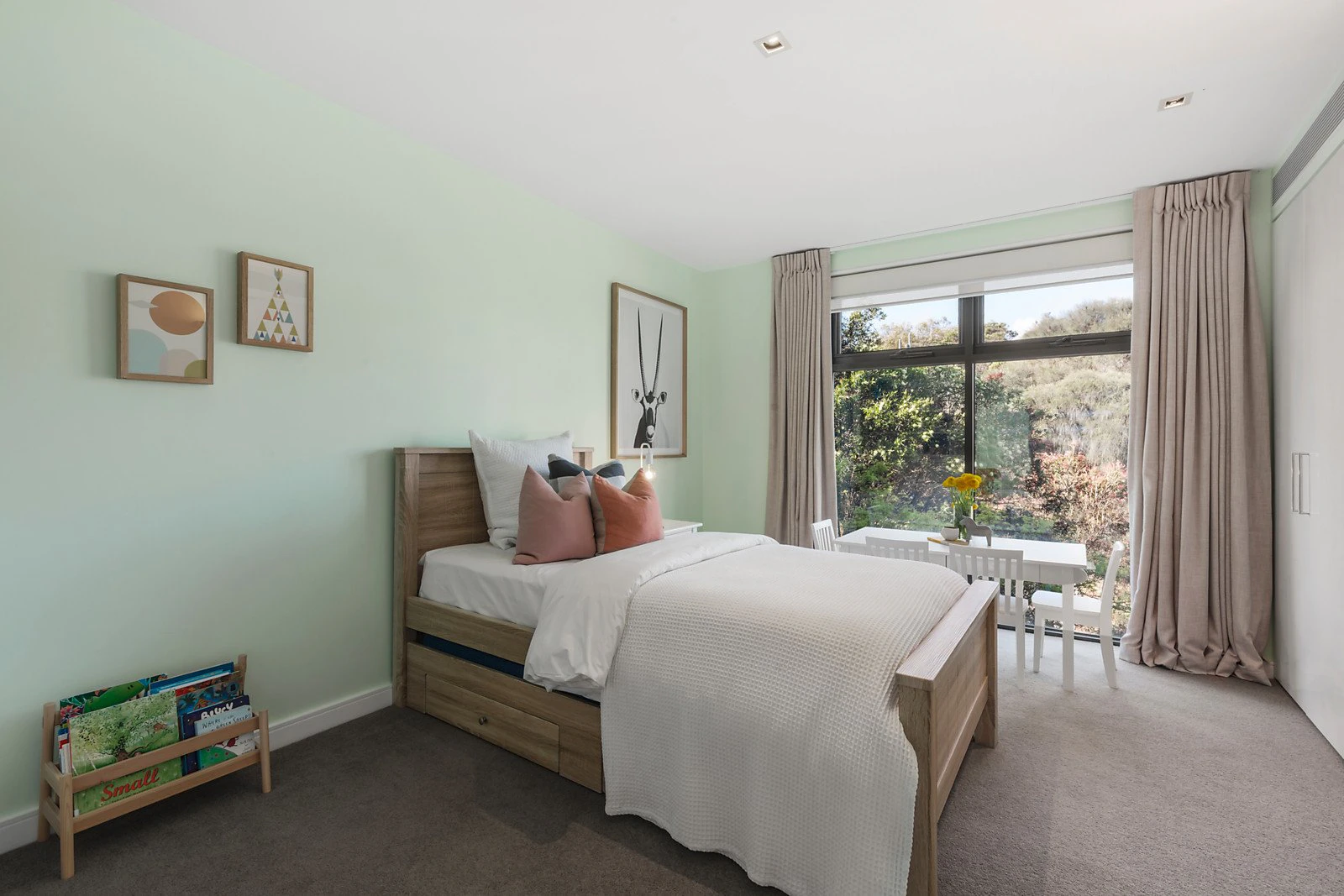 36 Graham Street, Albert Park, VIC