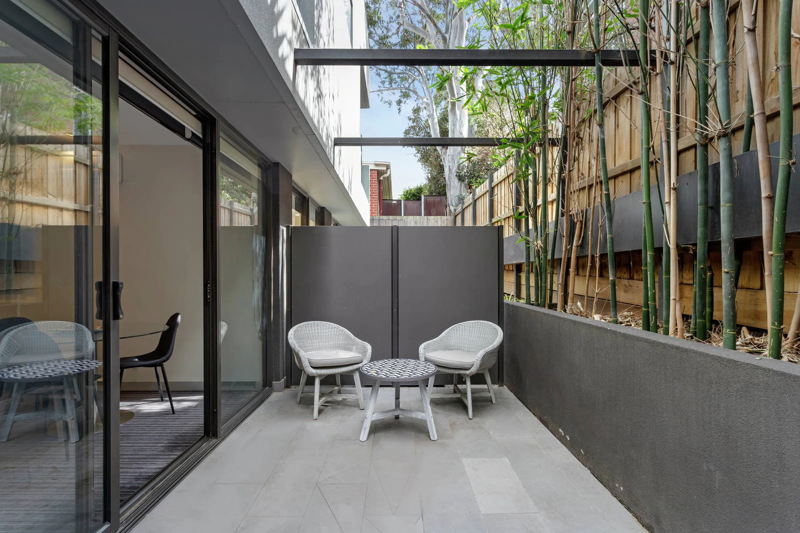 8/17 Robe Street, St Kilda, VIC