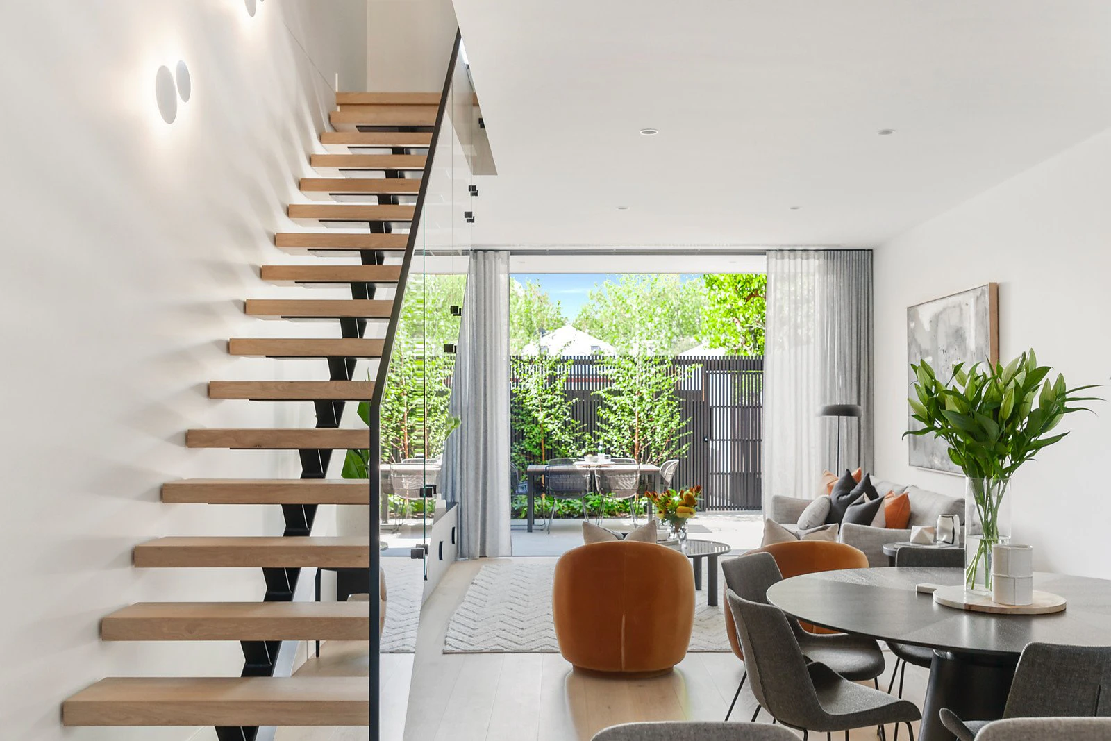 107 Graham Street, Albert Park, VIC