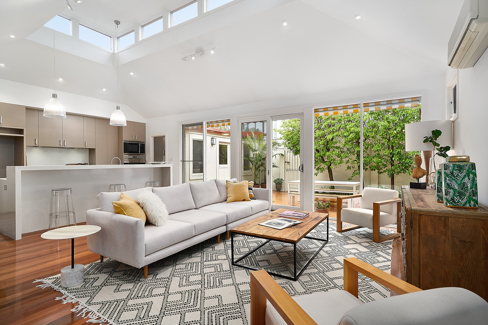 47 Dinsdale Street, Albert Park - Thumbnail 5