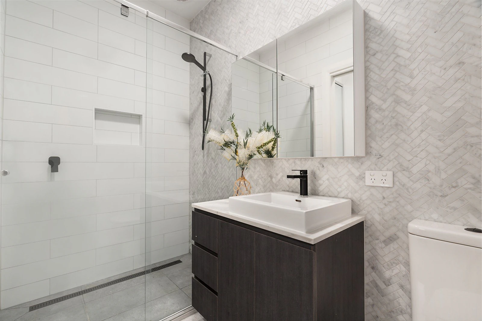 2 Southward Avenue, Port Melbourne, VIC