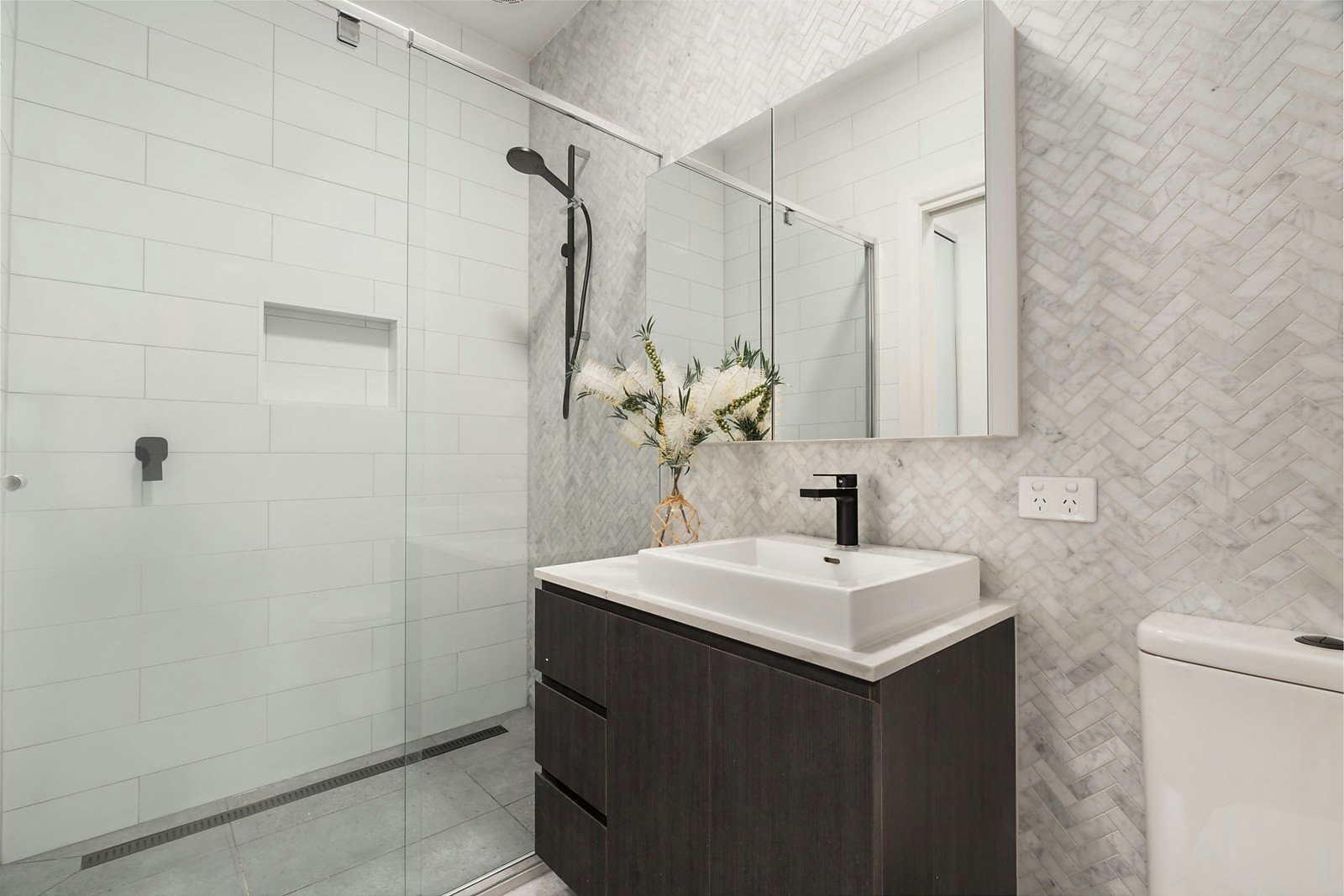 2 Southward Avenue, Port Melbourne, VIC