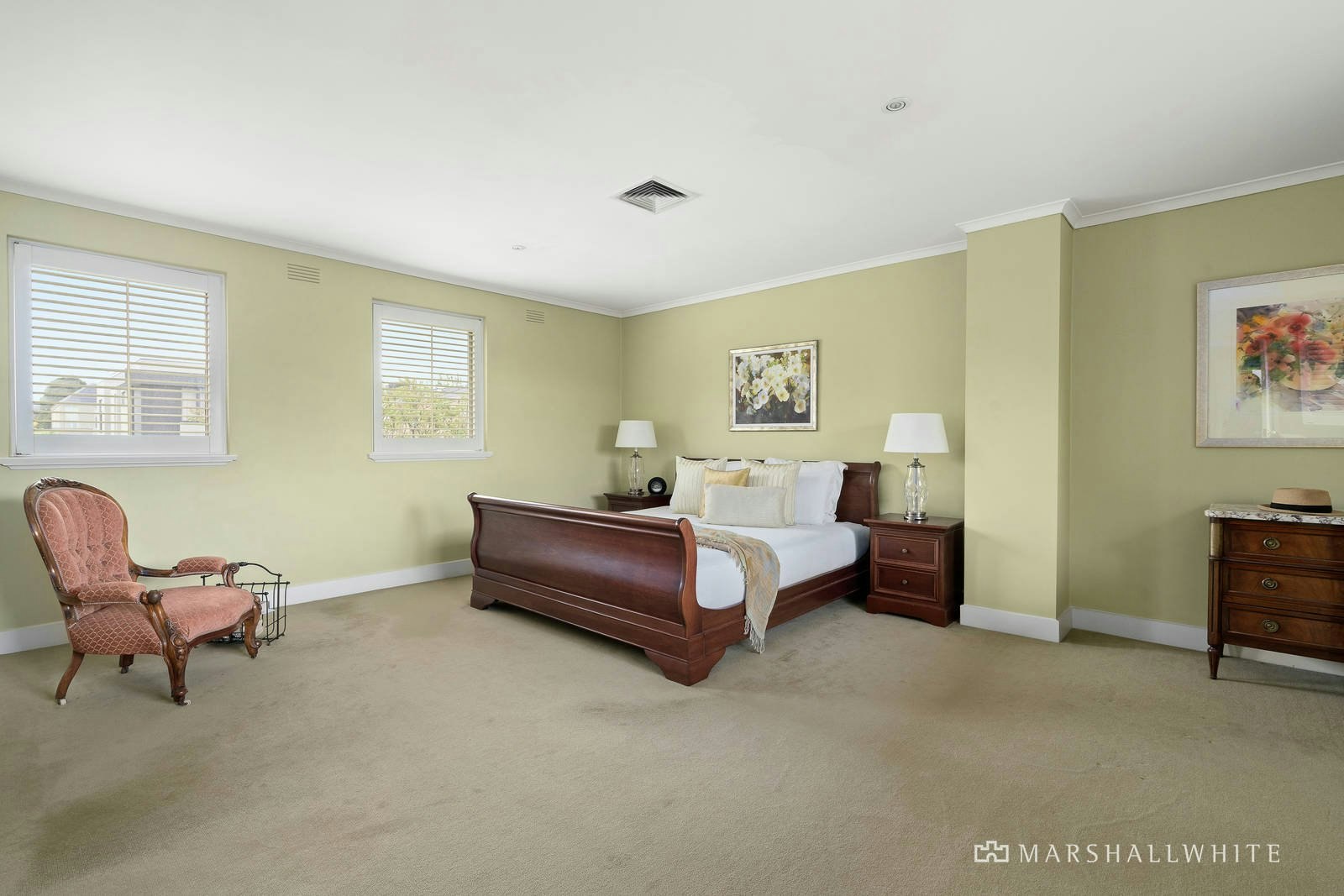 8 Ellesmore Court, Kew, VIC