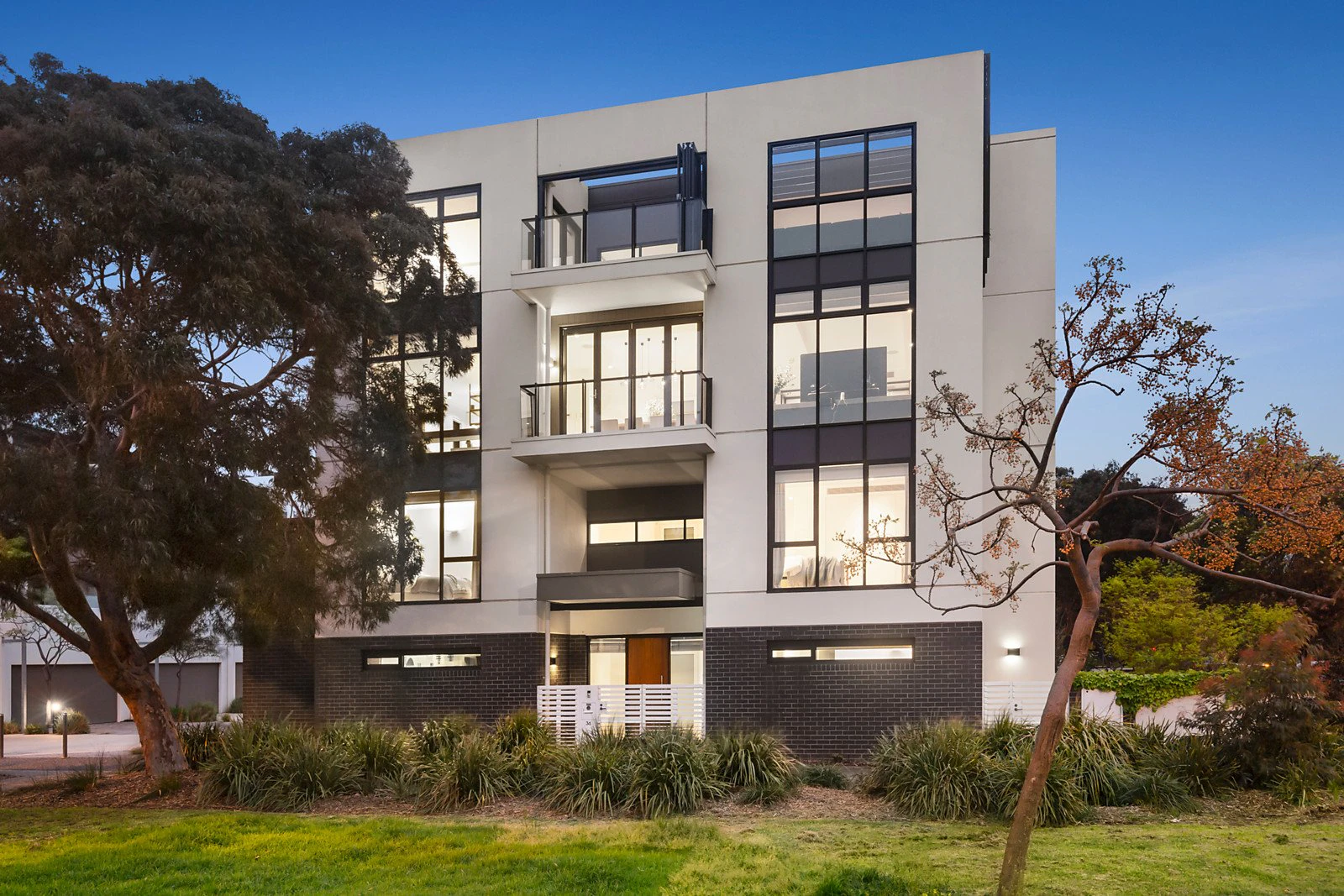 36 Graham Street, Albert Park, VIC