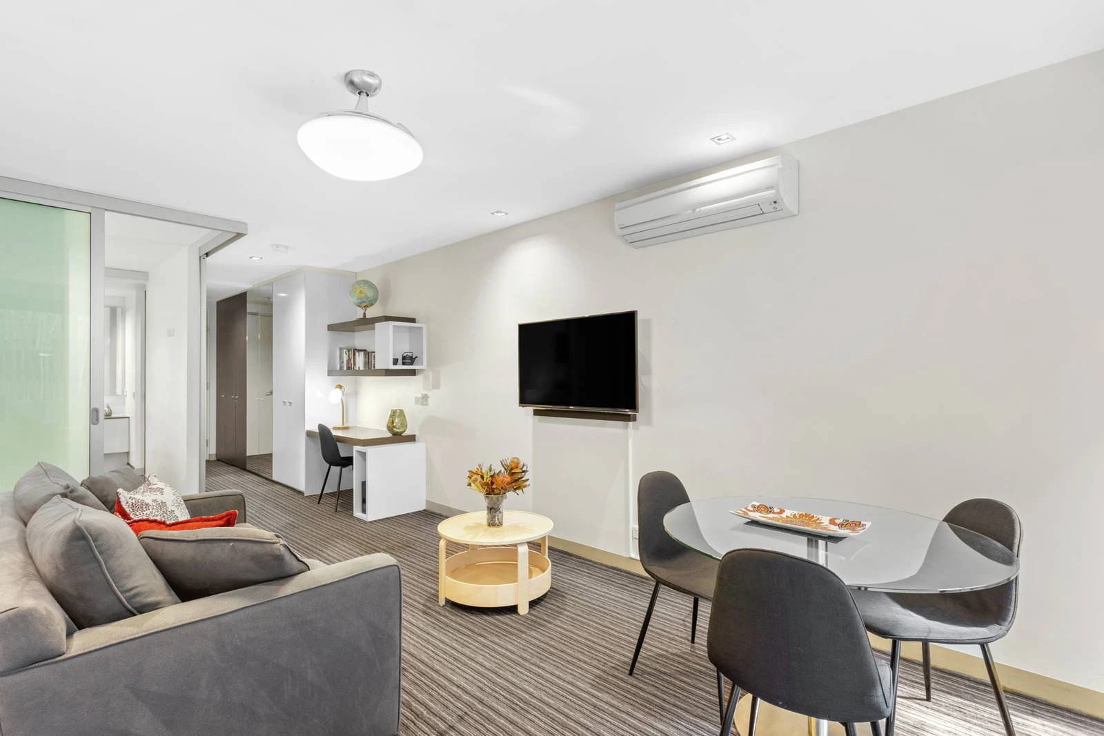 8/17 Robe Street, St Kilda, VIC