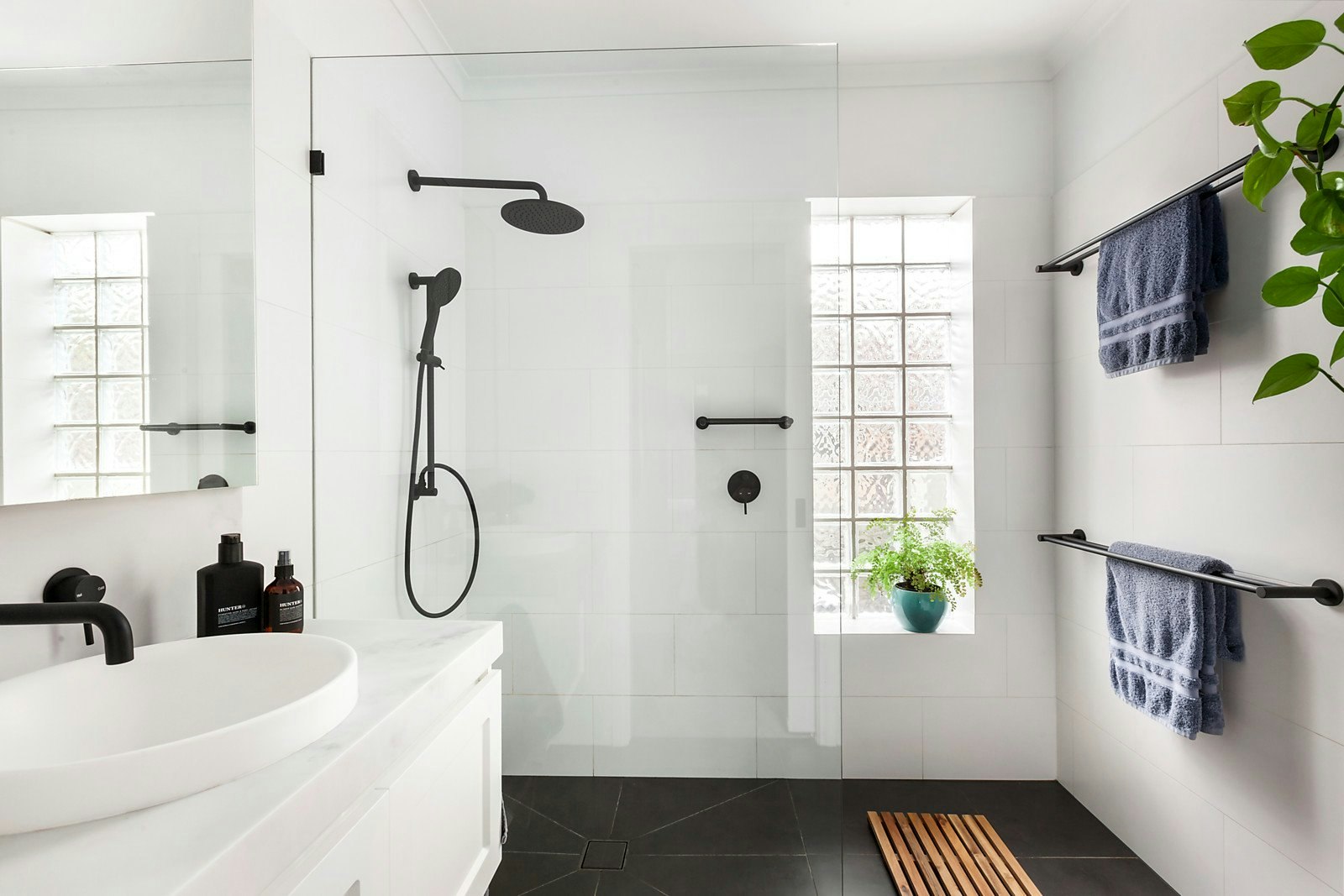 2/5 The Rialto West, Malvern East, VIC