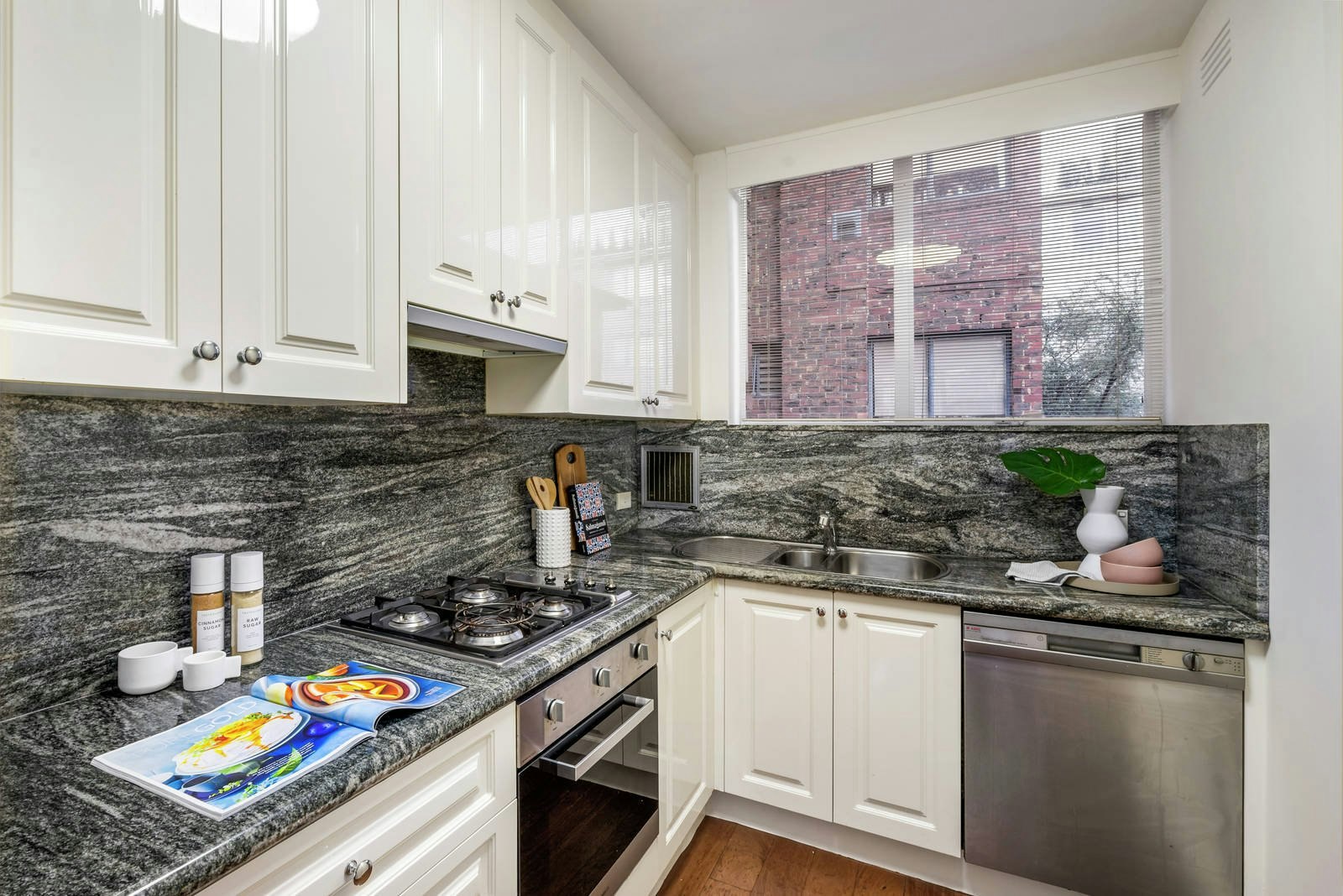 2/145 Walsh Street, South Yarra, VIC