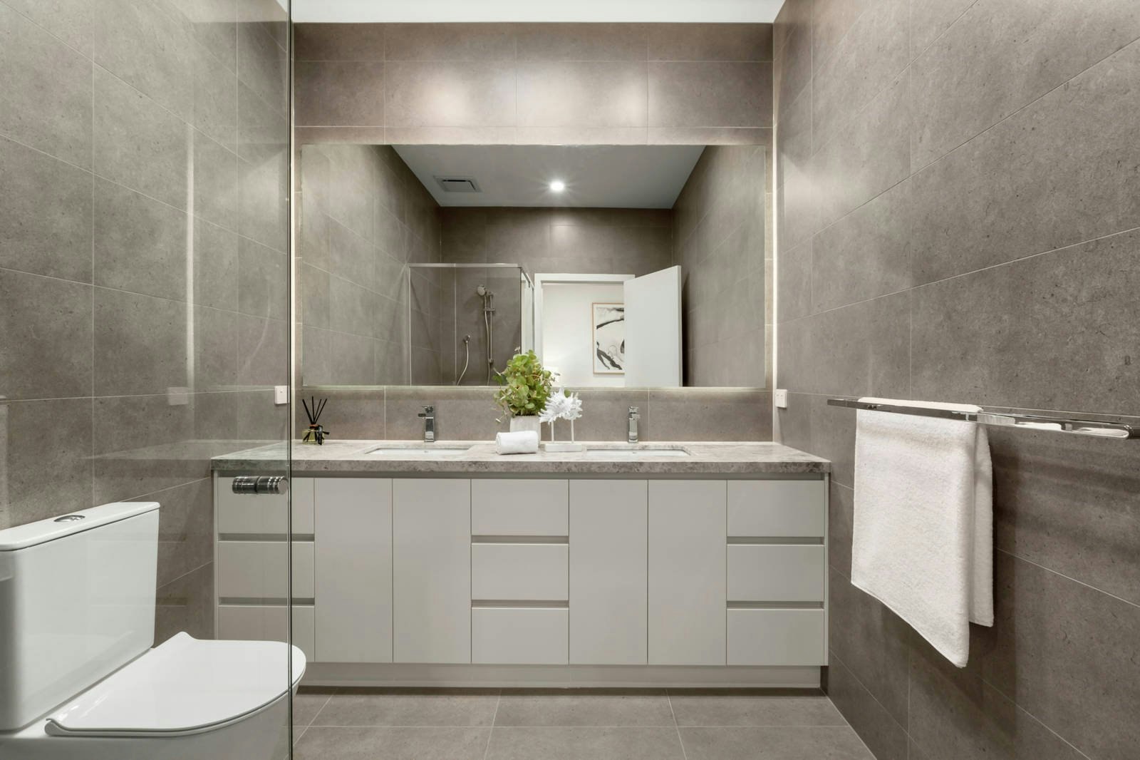 2 Camino Terrace, Malvern East, VIC