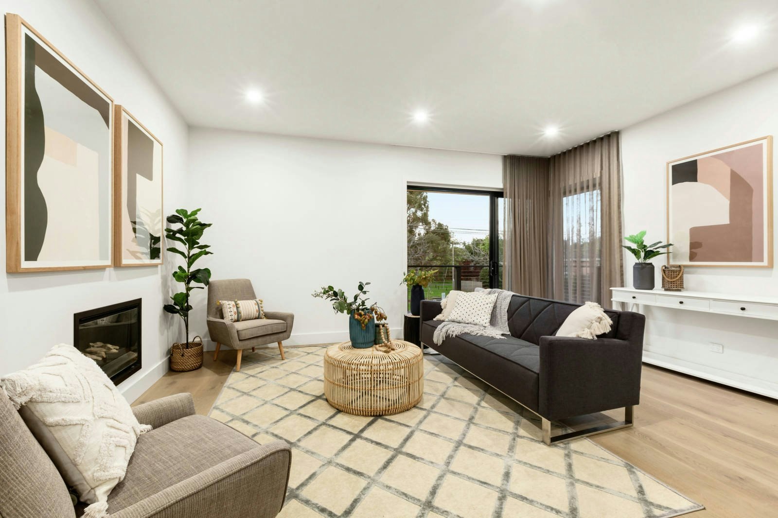 2 Camino Terrace, Malvern East, VIC