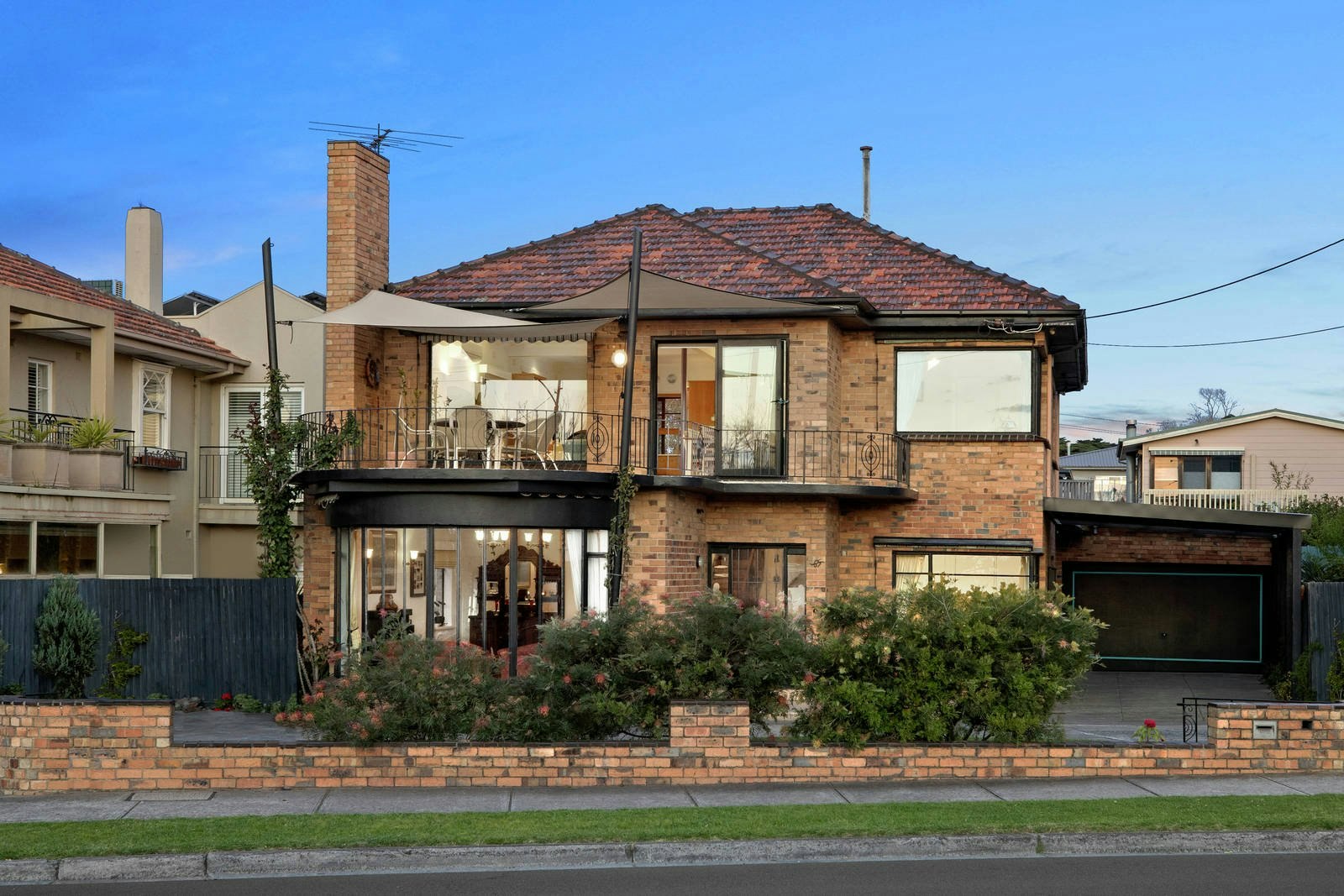 65 Beach Road, Hampton, VIC
