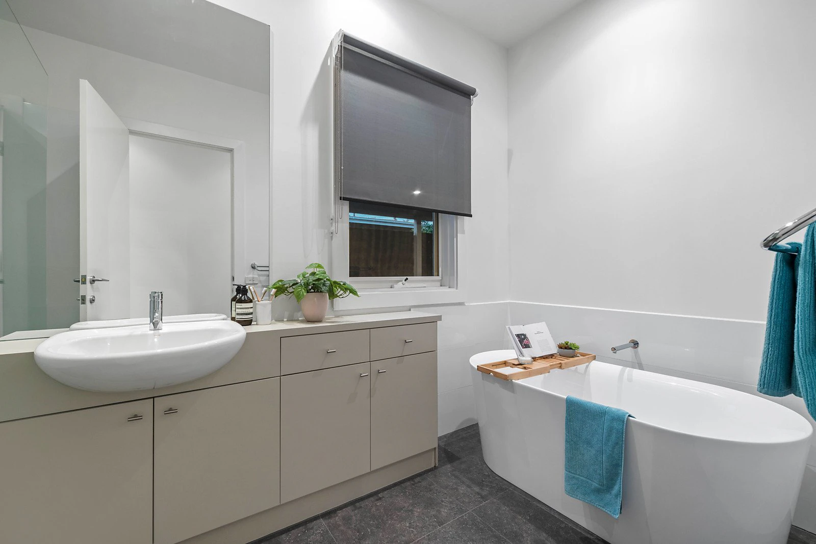 8 Seawind Road, Balnarring Beach, VIC
