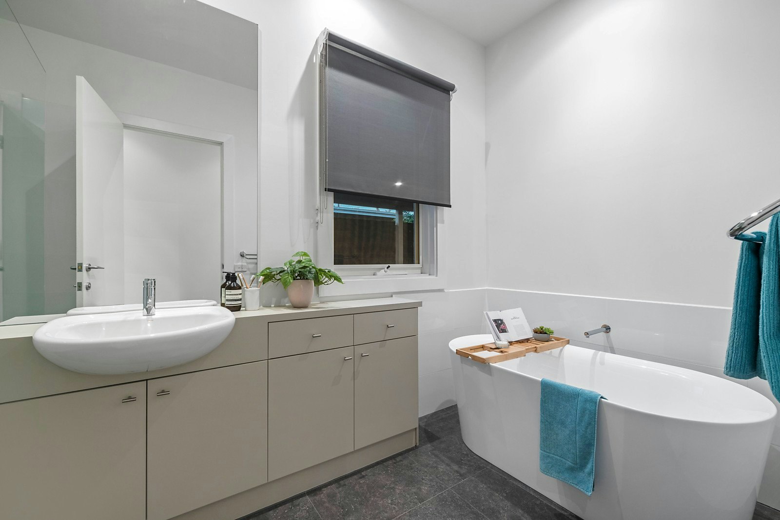 8 Seawind Road, Balnarring Beach, VIC