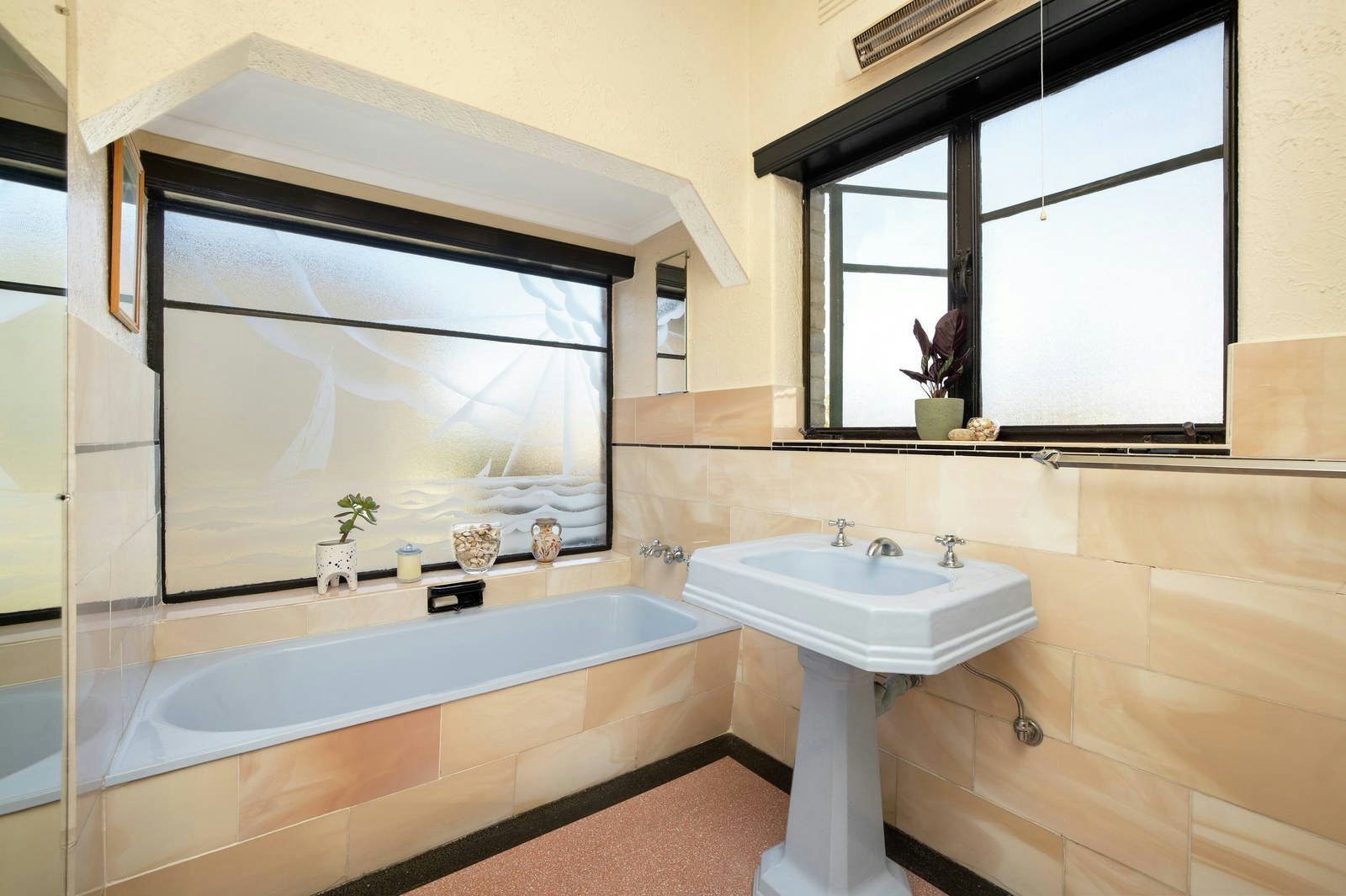 65 Beach Road, Hampton, VIC