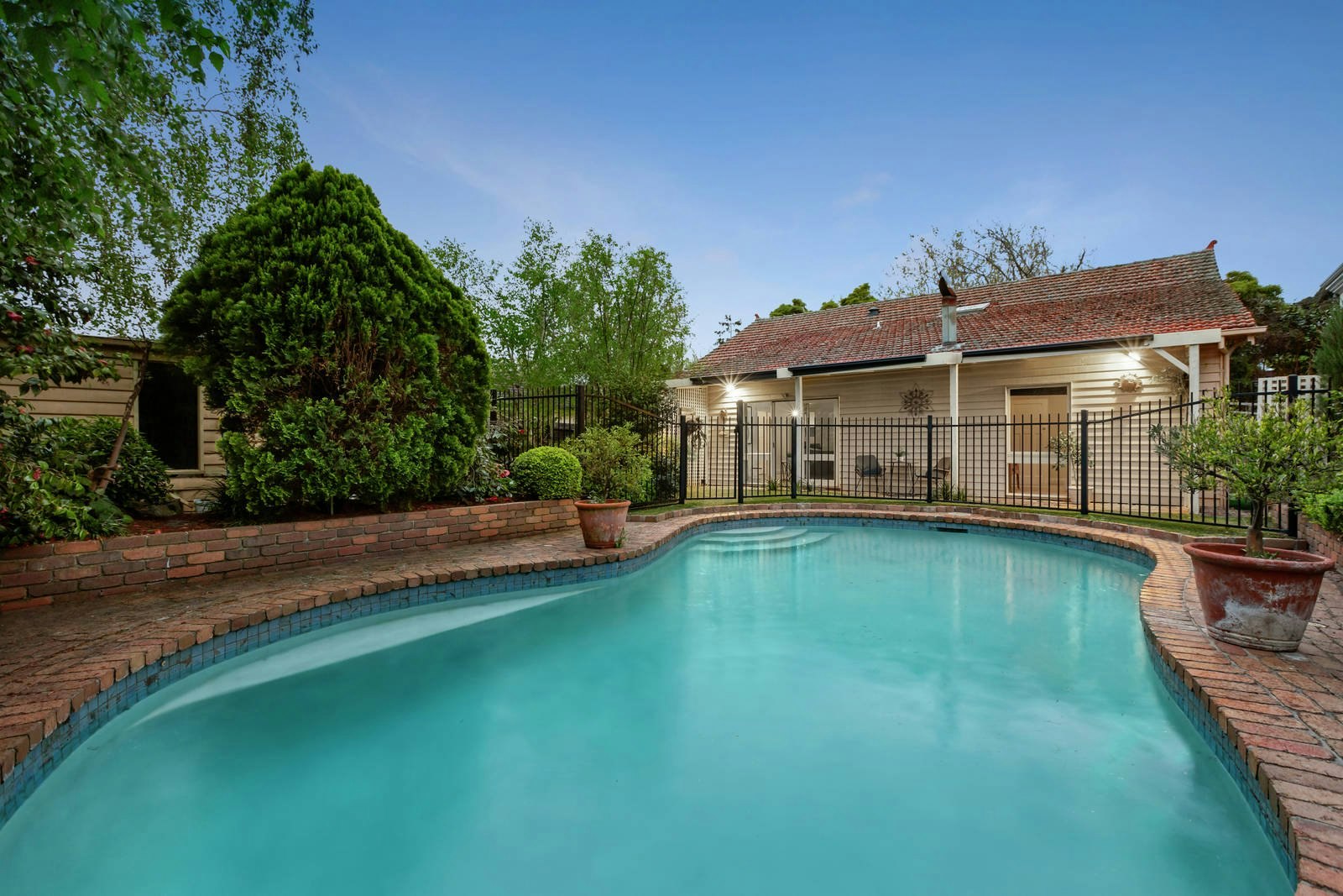 11 York Street, Surrey Hills, VIC