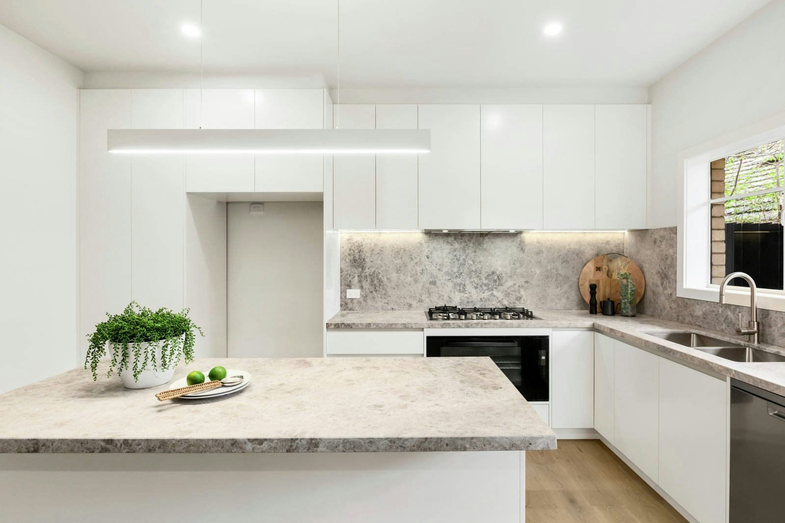 2 Camino Terrace, Malvern East, VIC