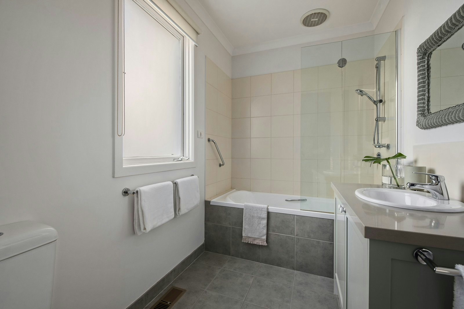 24B Foam Street, Elwood, VIC