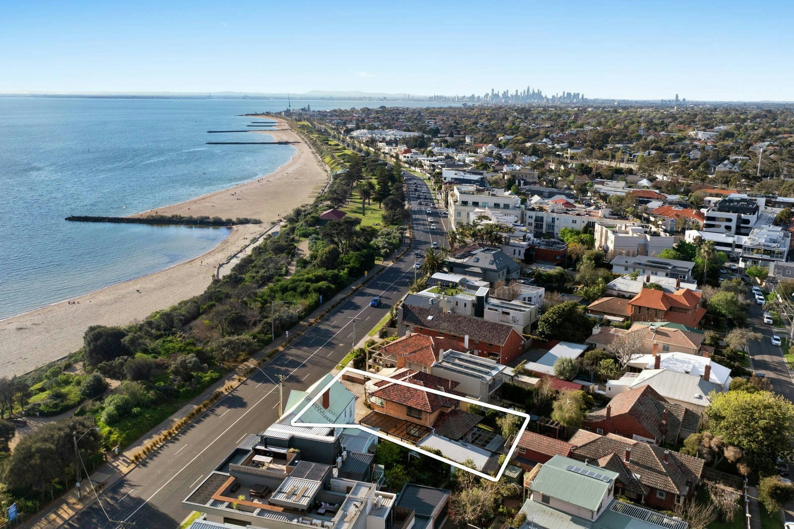 65 Beach Road, Hampton, VIC