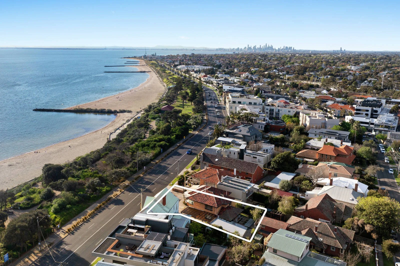 65 Beach Road, Hampton, VIC