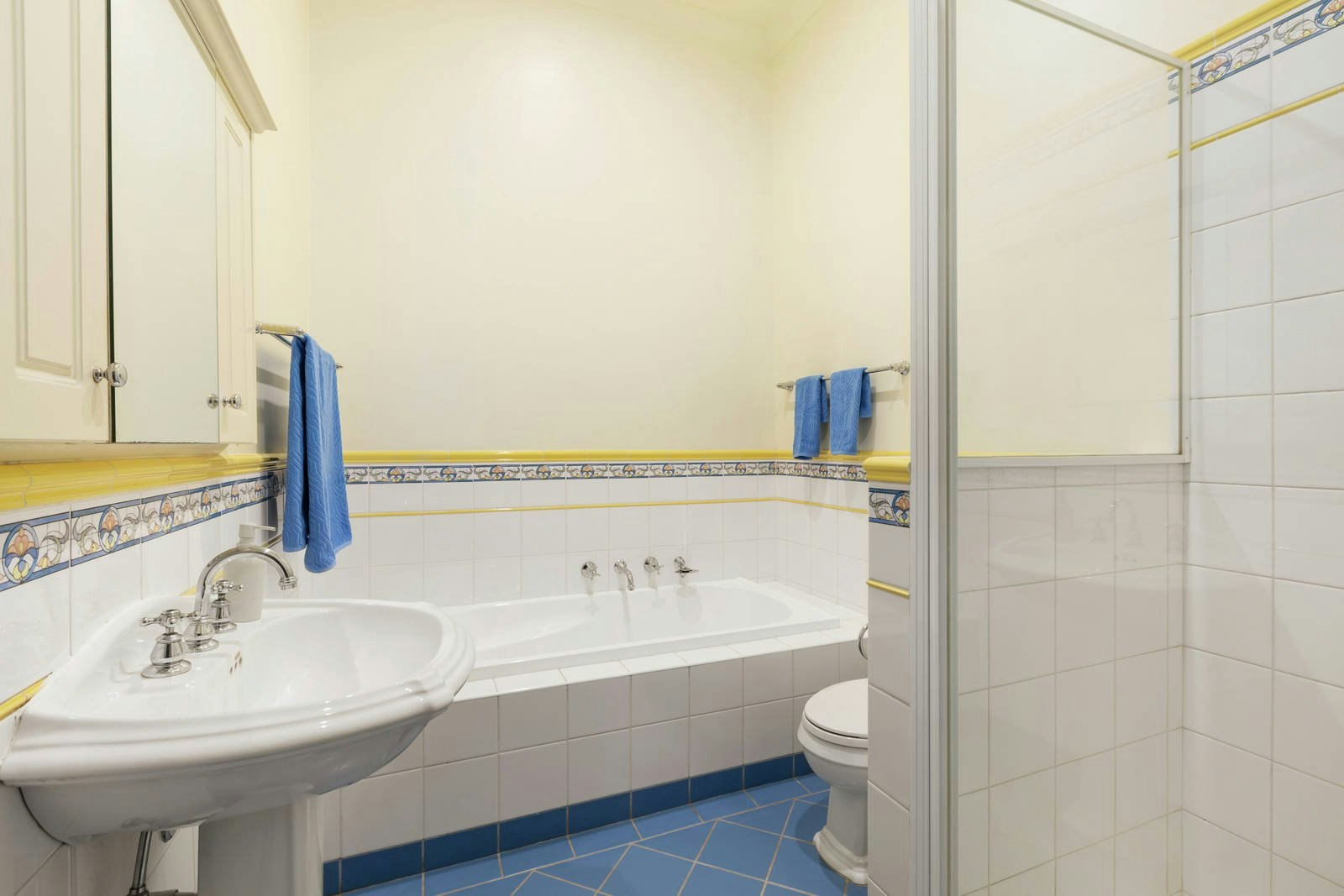 11 York Street, Surrey Hills, VIC