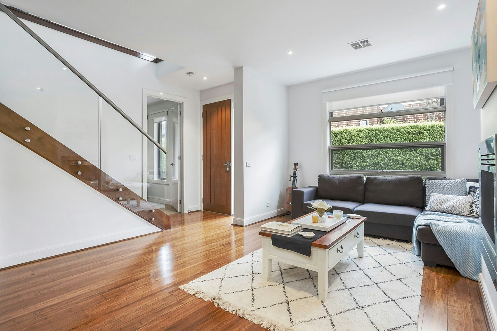 2/10 Darcy Street, Mornington, VIC