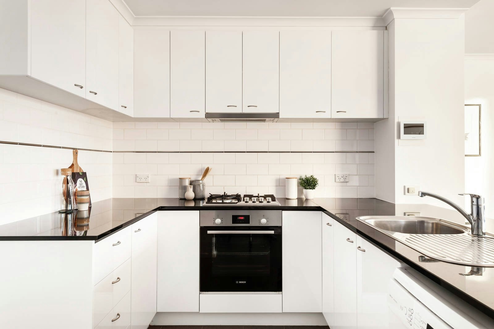 207/79 Whiteman Street, Southbank, VIC