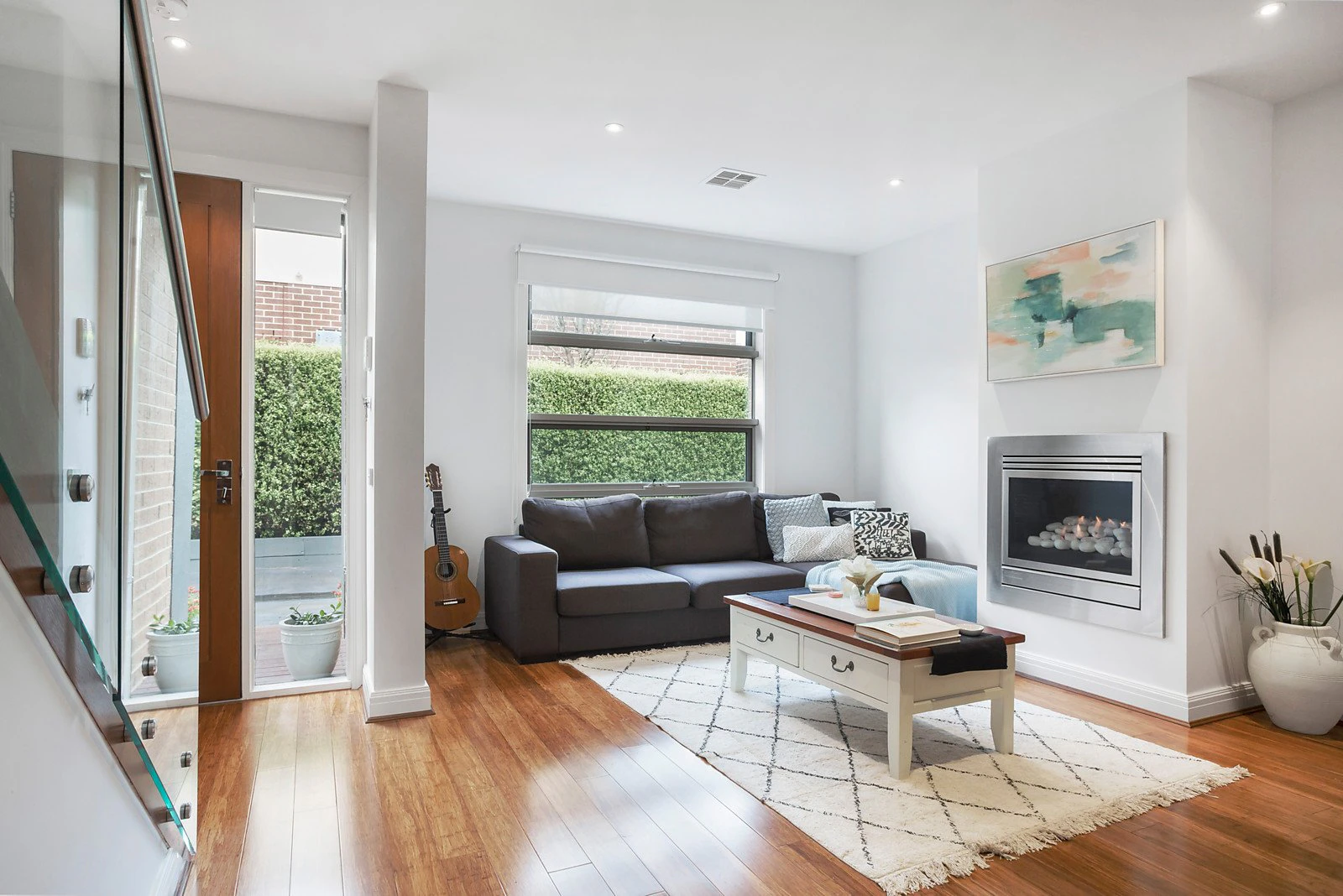 2/10 Darcy Street, Mornington, VIC