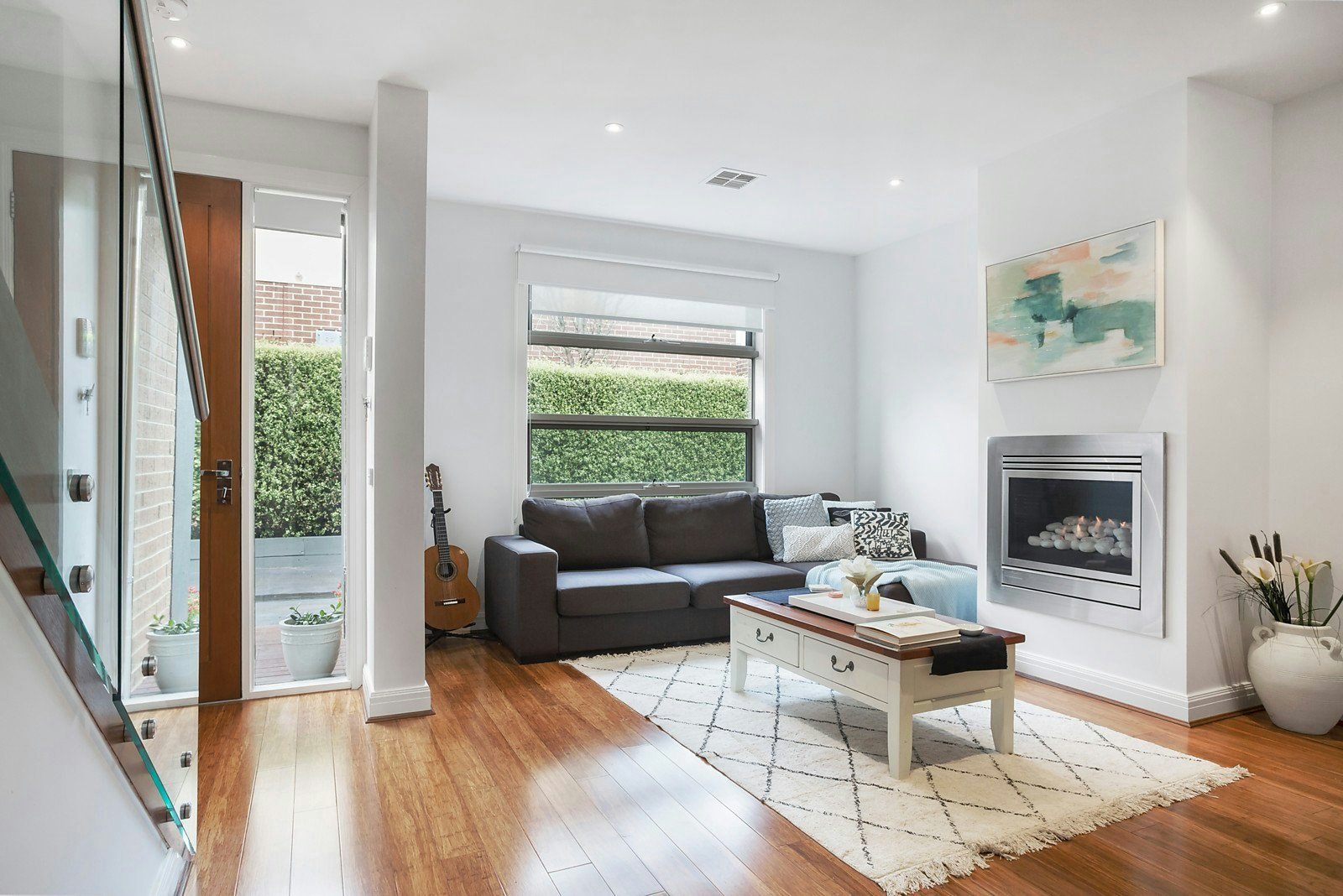 2/10 Darcy Street, Mornington, VIC