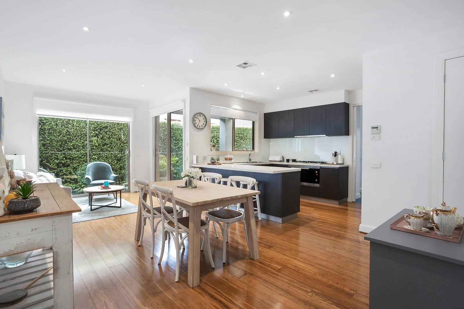 2/10 Darcy Street, Mornington, VIC