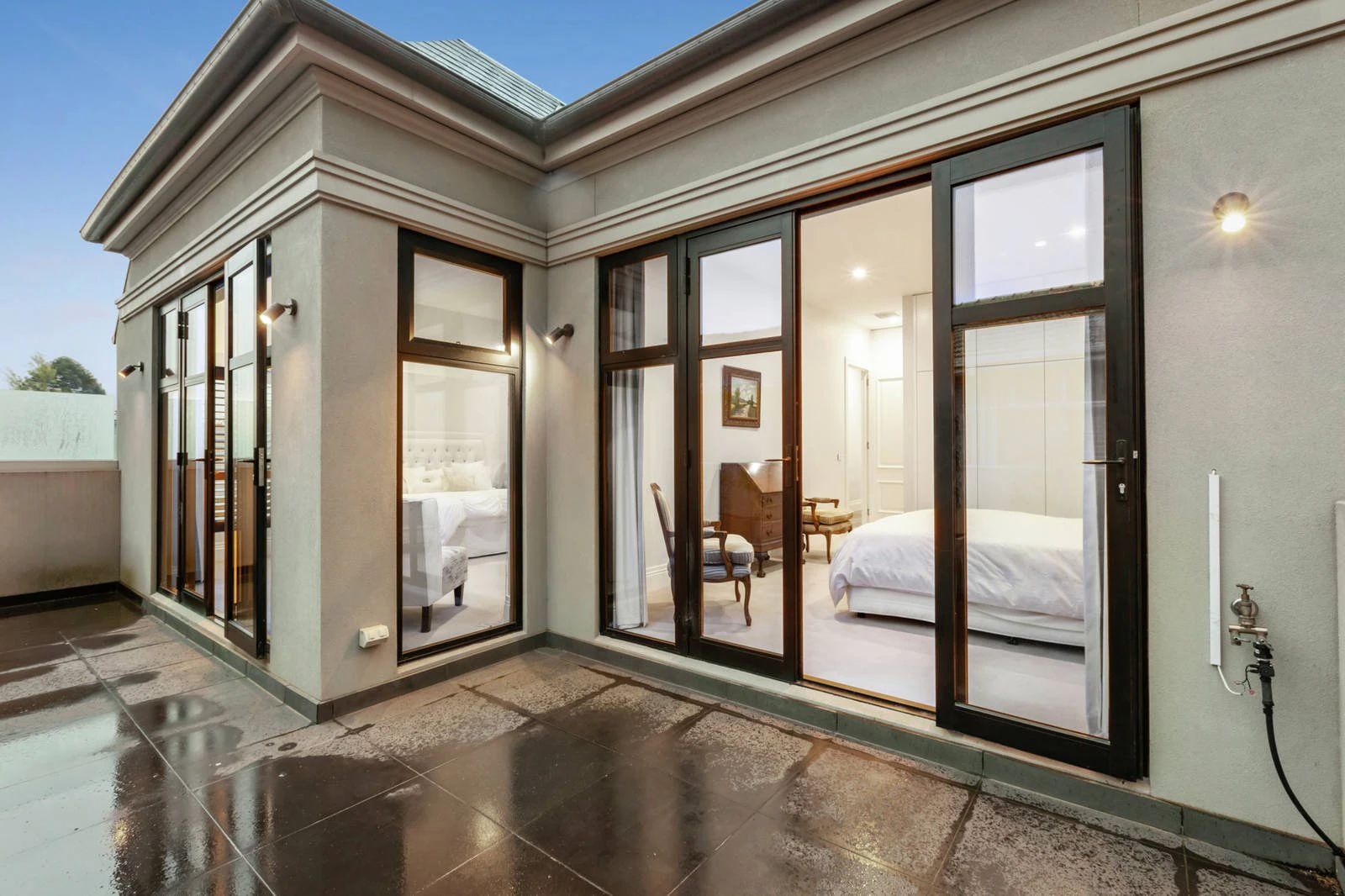 2/12 Millicent Avenue, Toorak, VIC