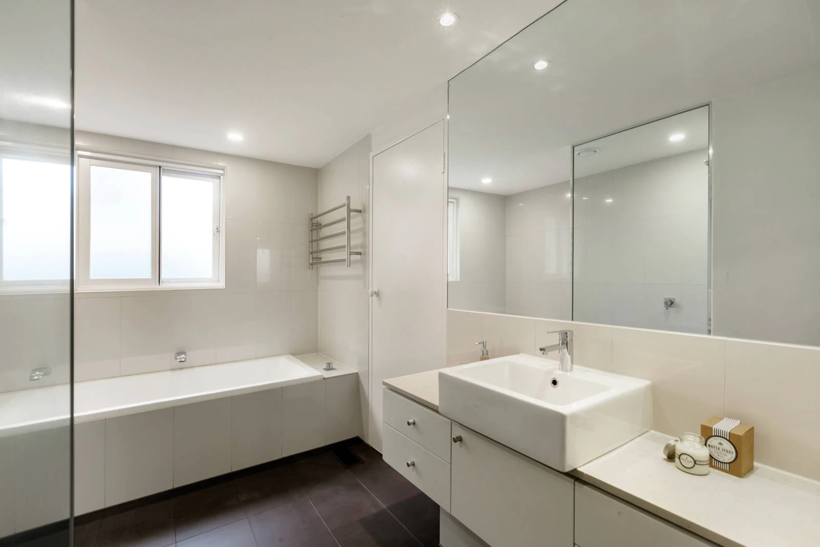 2/81 Westbury Street, St Kilda East, VIC