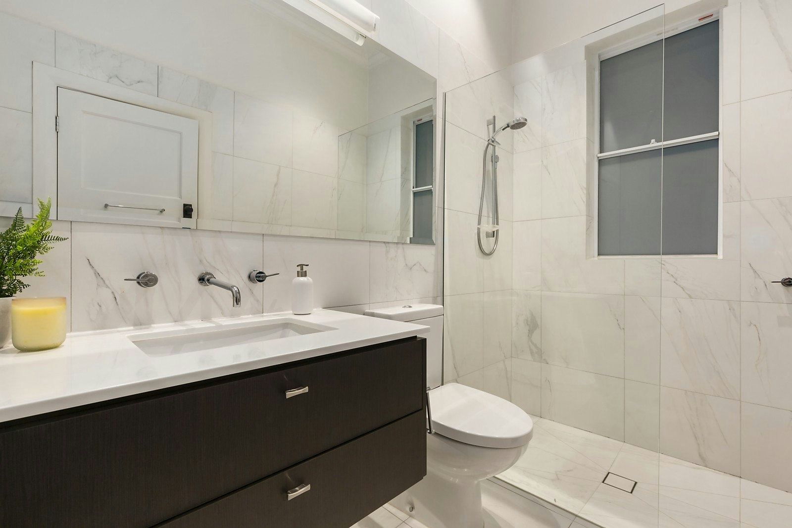 21 Suffolk Road, Surrey Hills, VIC