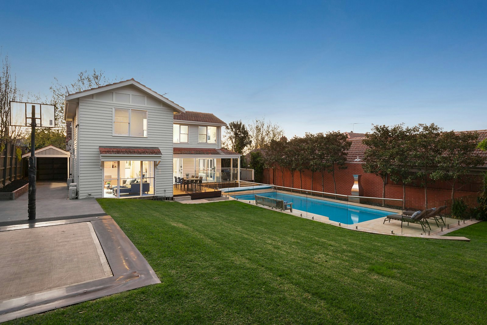 21 Suffolk Road, Surrey Hills, VIC