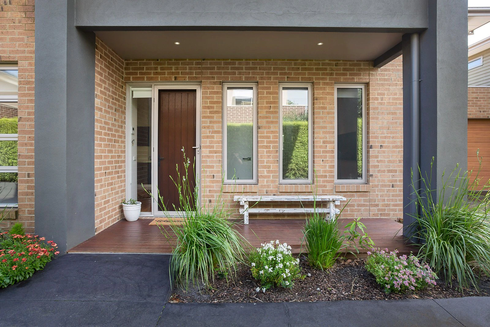 2/10 Darcy Street, Mornington, VIC