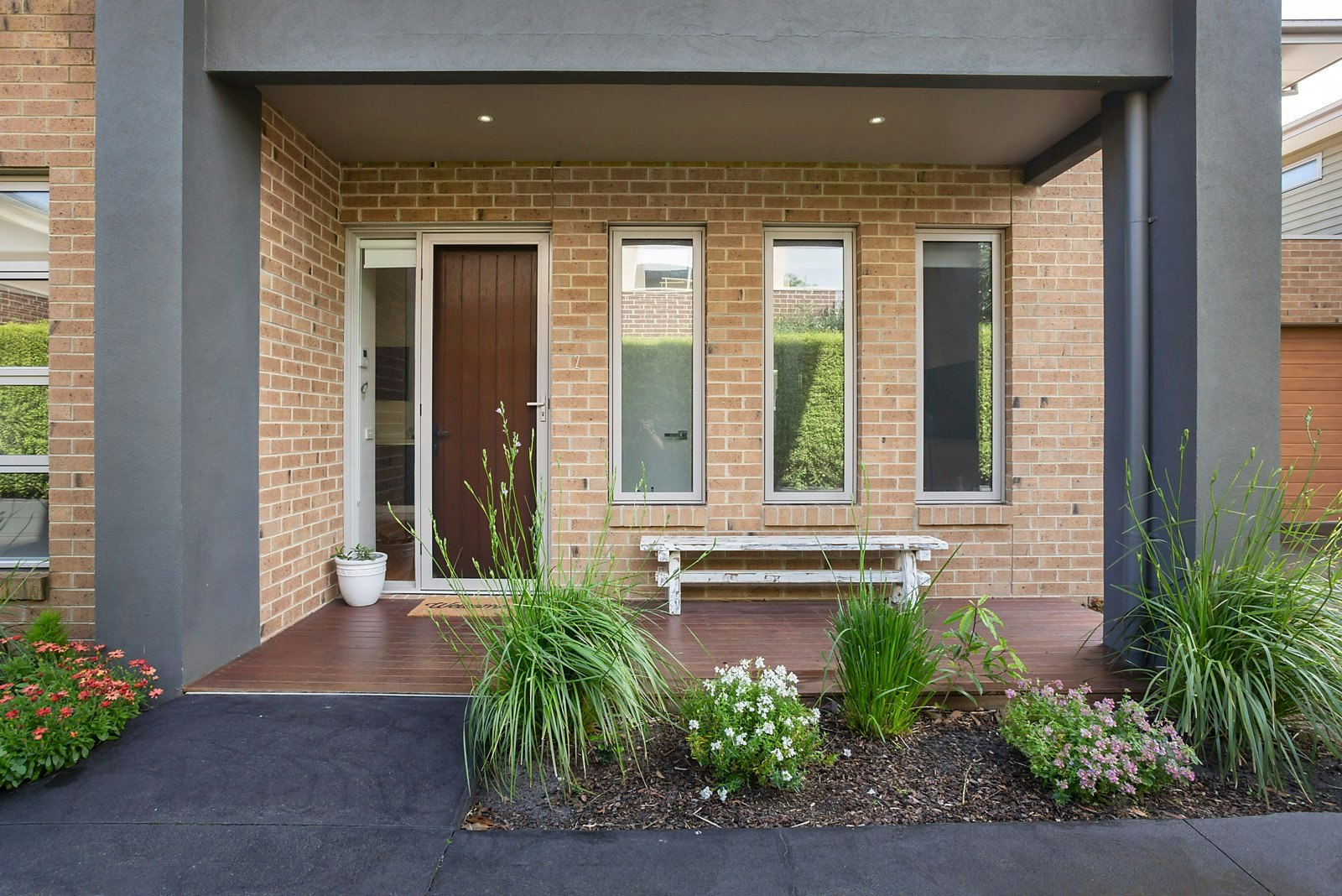 2/10 Darcy Street, Mornington, VIC