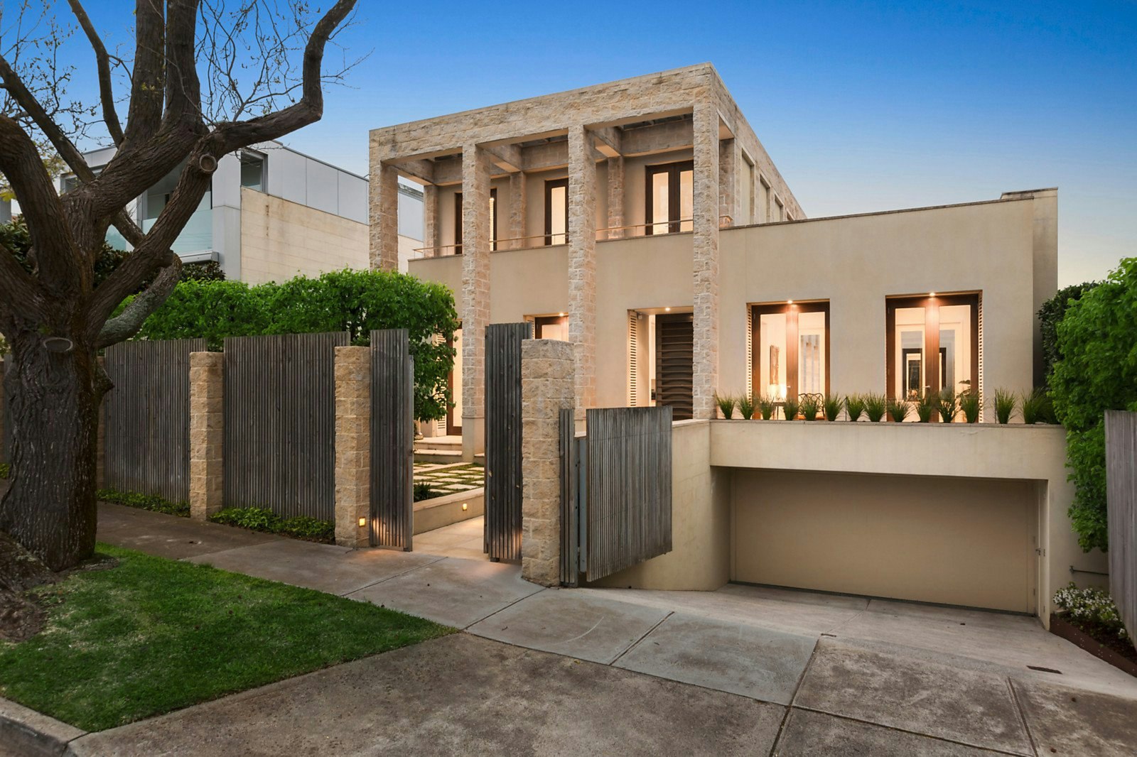 12 Dunraven Avenue, Toorak, VIC