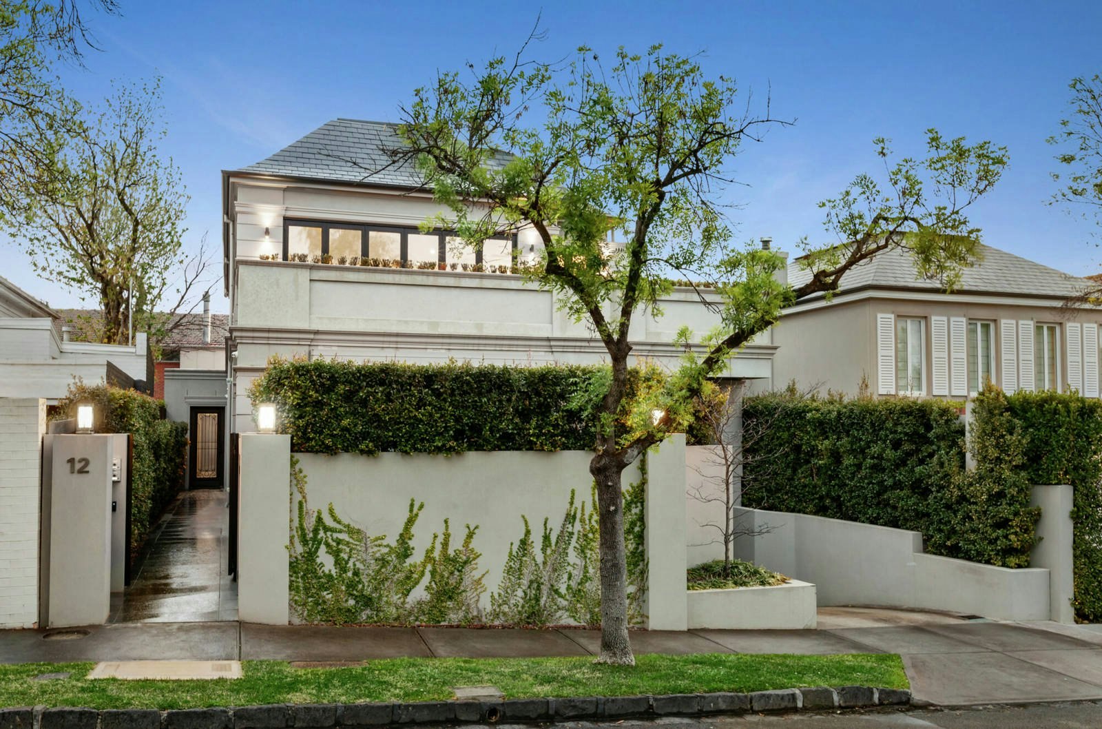 2/12 Millicent Avenue, Toorak, VIC