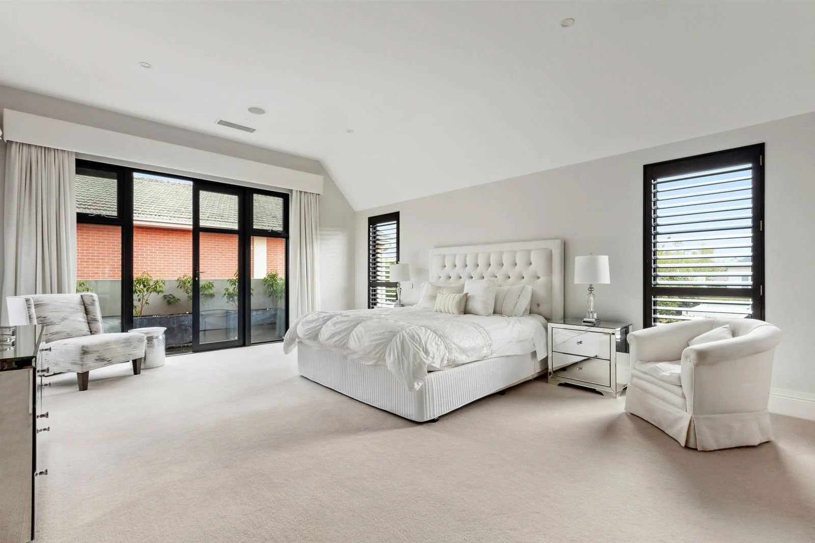2/12 Millicent Avenue, Toorak, VIC