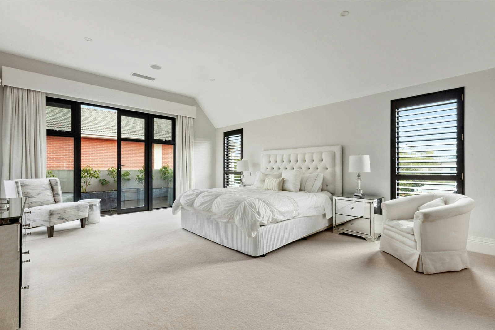 2/12 Millicent Avenue, Toorak, VIC