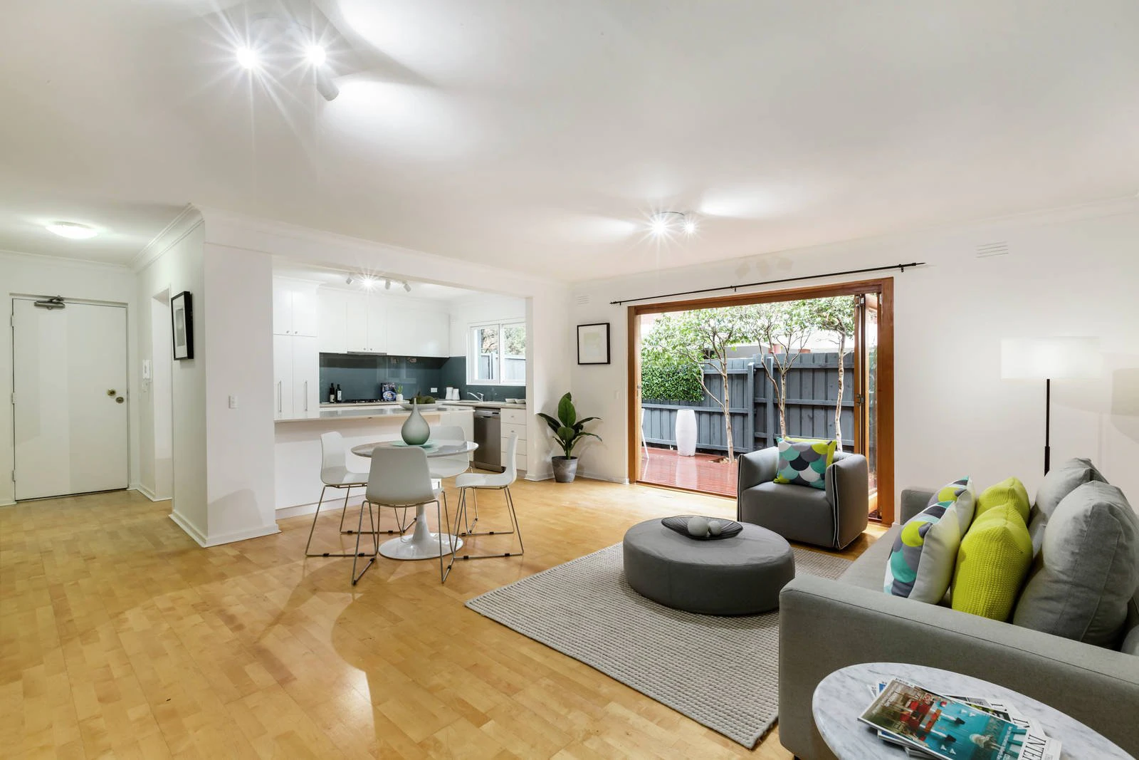 2/81 Westbury Street, St Kilda East, VIC