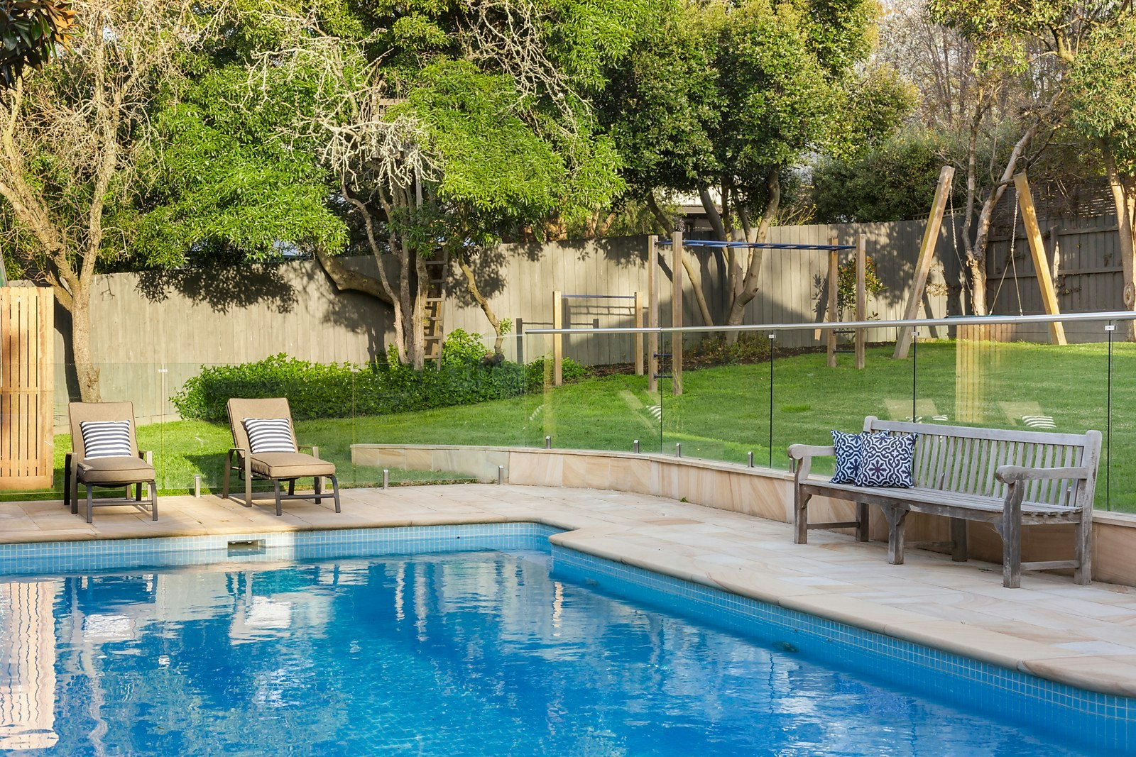 21 Suffolk Road, Surrey Hills, VIC