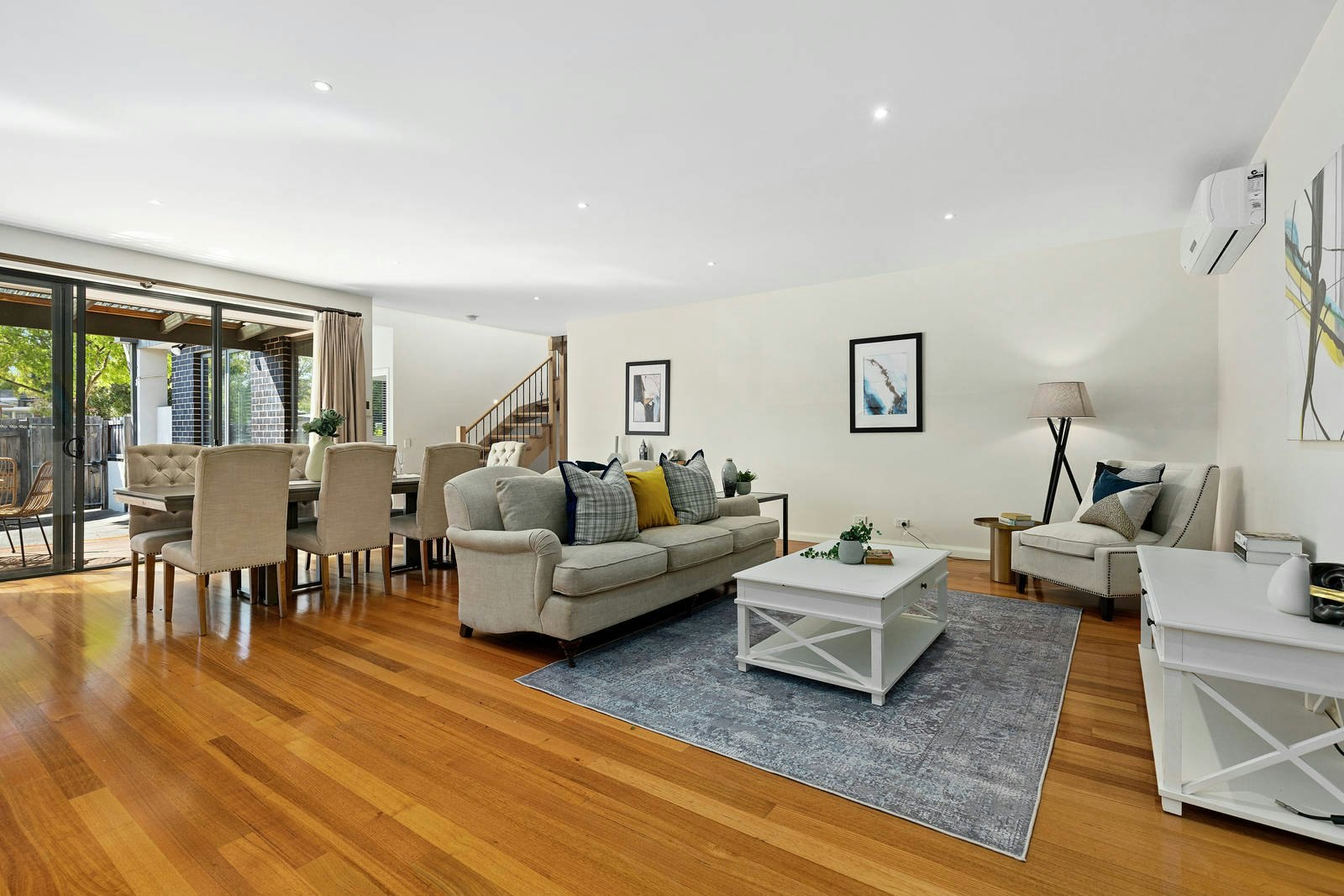 1/5 Romford Court, Doncaster East, VIC