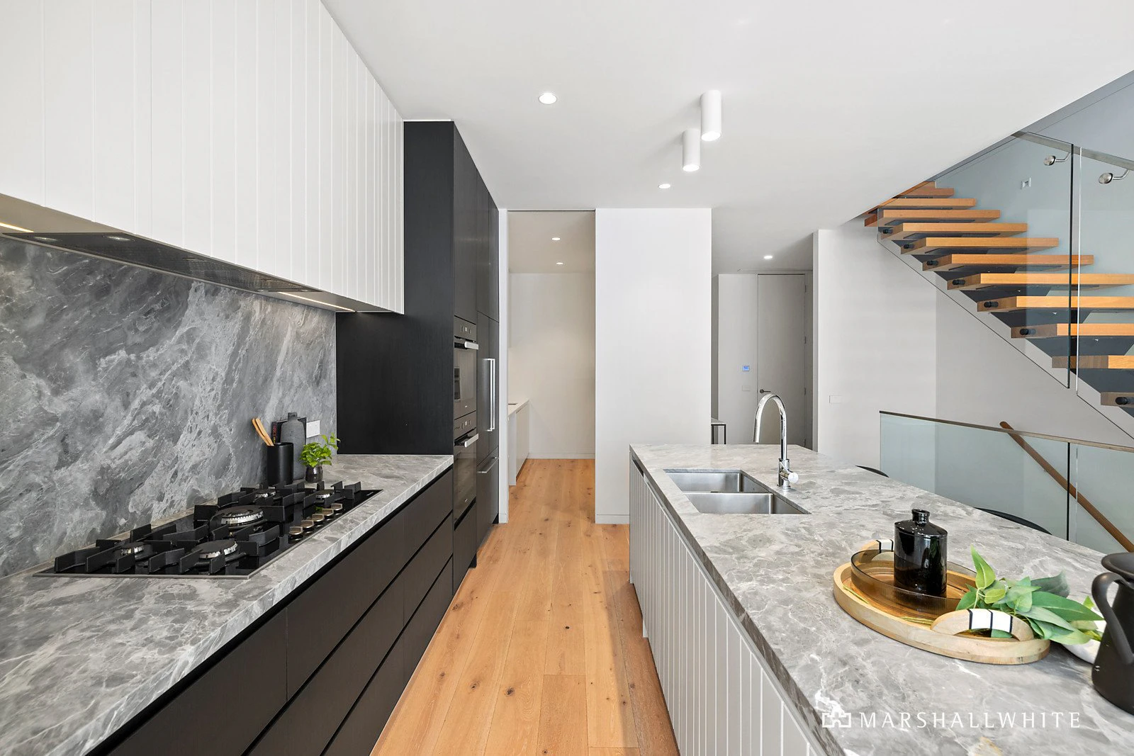 2/21 Broadway, Elwood, VIC