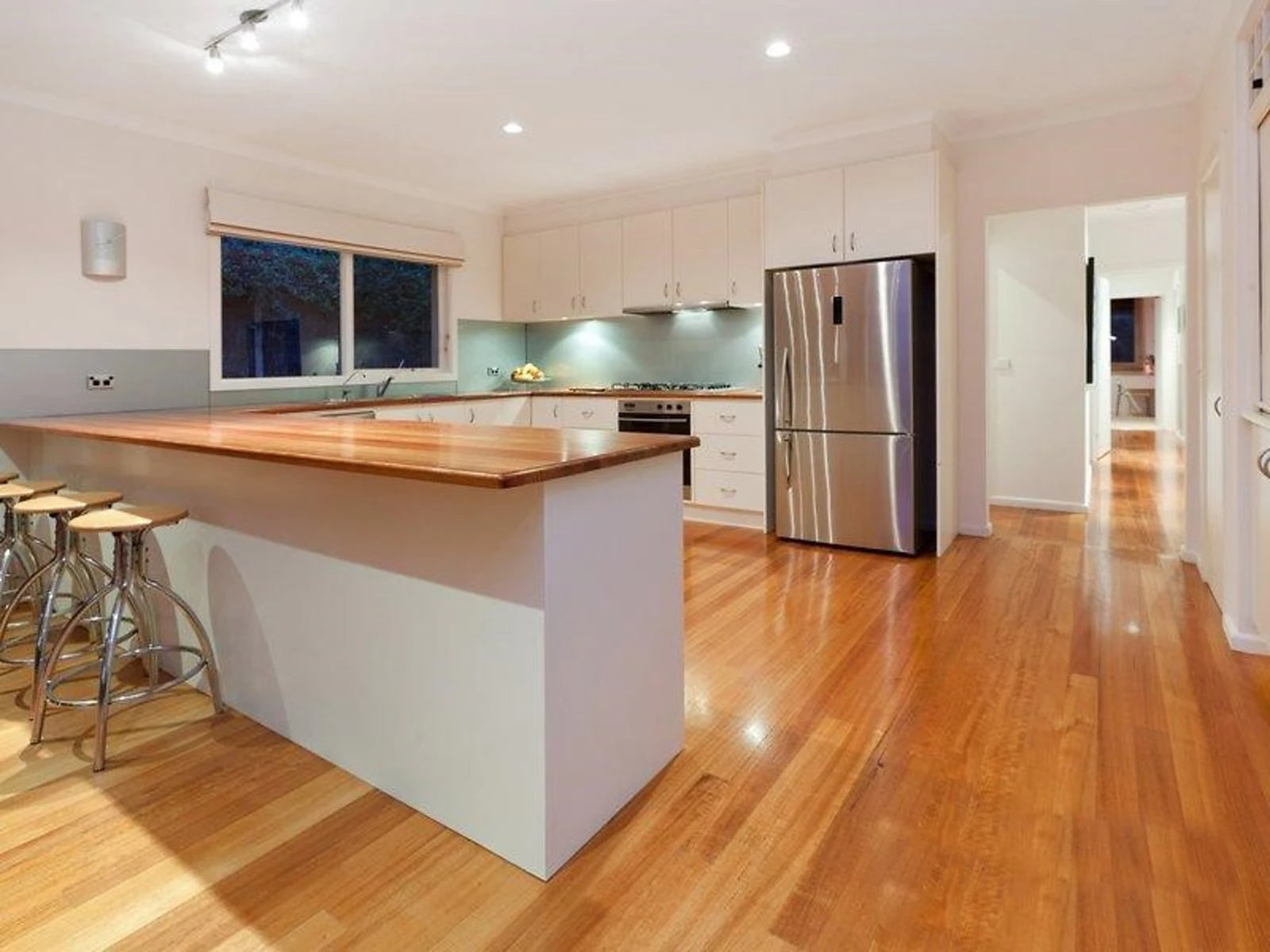 28 Tallis Drive, Mornington, VIC