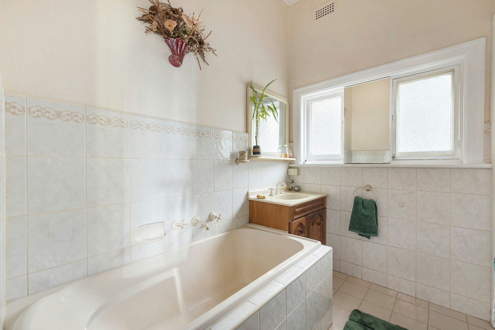 8B Cochran Avenue, Camberwell, VIC