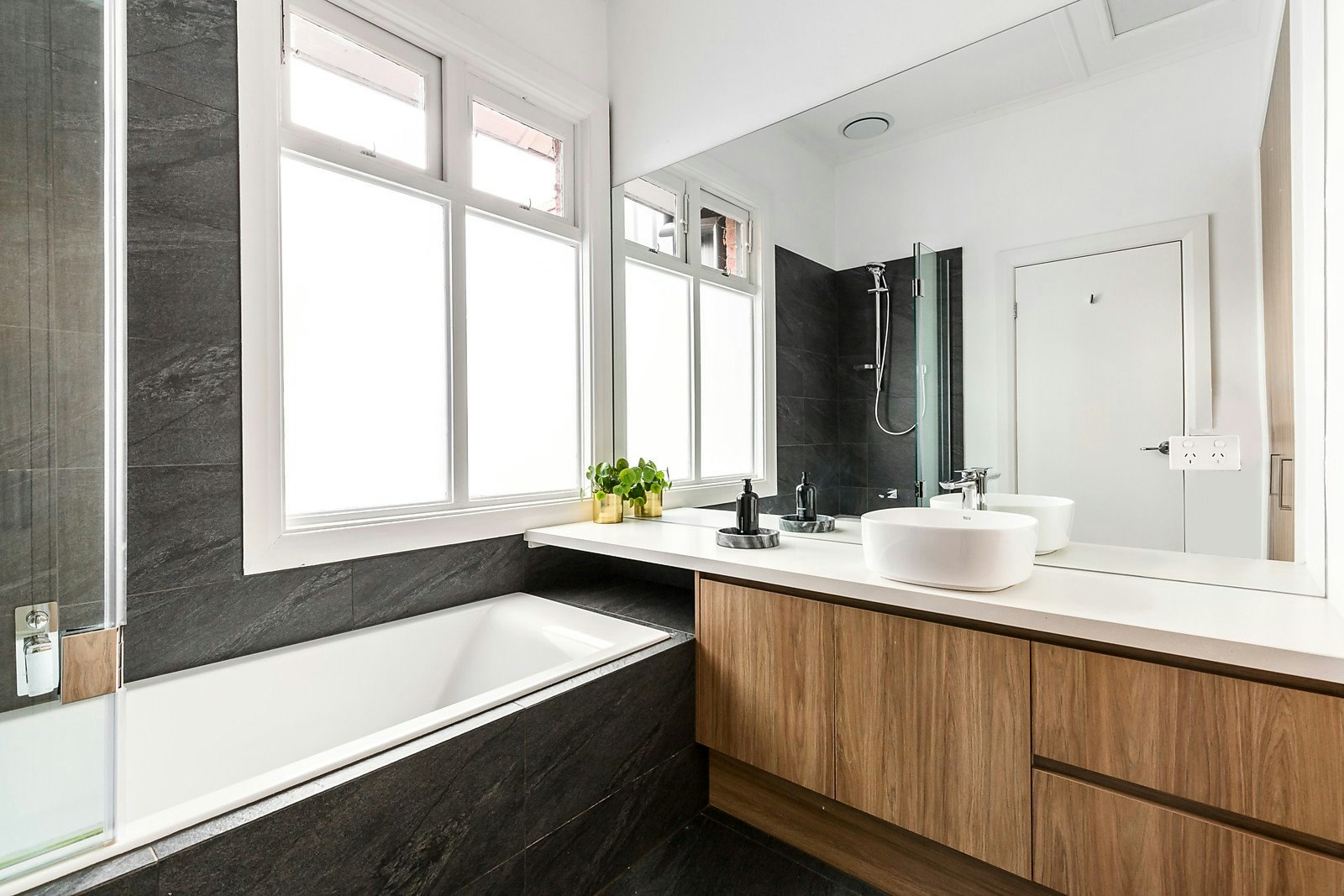 1 Minona Street, Hawthorn, VIC